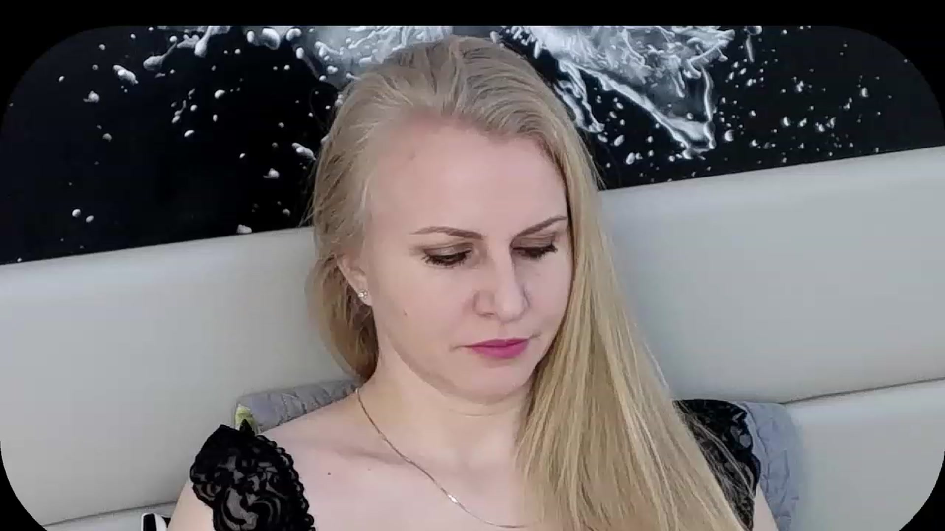 Gallery image thumbnail from Adrianna__K's myfreecams stream on, 12/19/2022, 07:57 image 10 of 20