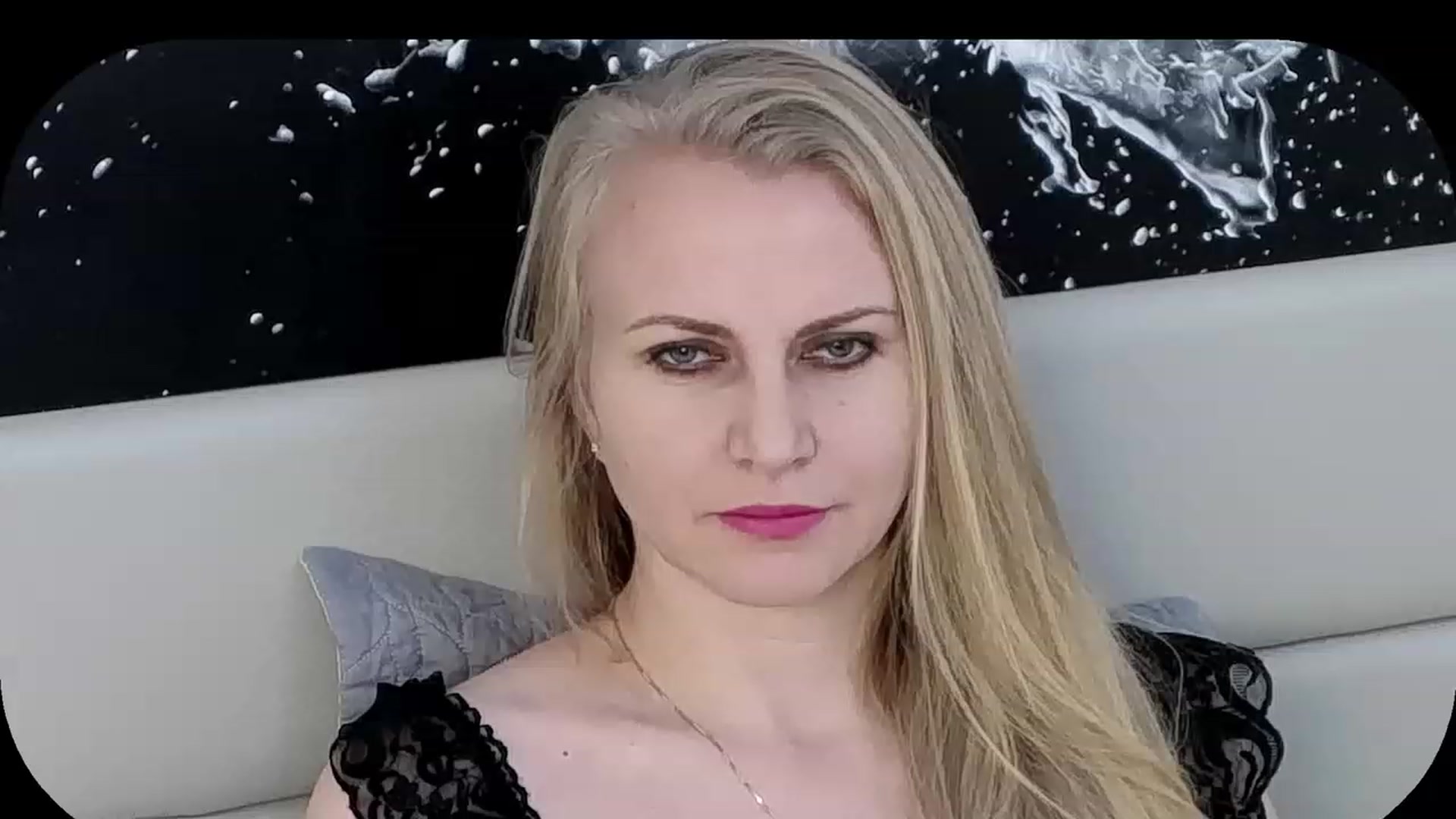 Gallery image thumbnail from Adrianna__K's myfreecams stream on, 12/19/2022, 10:06 image 1 of 20