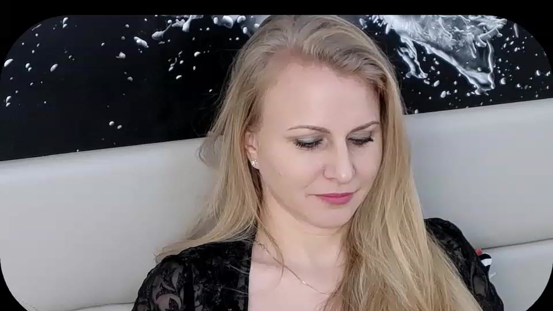 Gallery image thumbnail from Adrianna__K's myfreecams stream on, 01/20/2023, 10:10 image 19 of 20