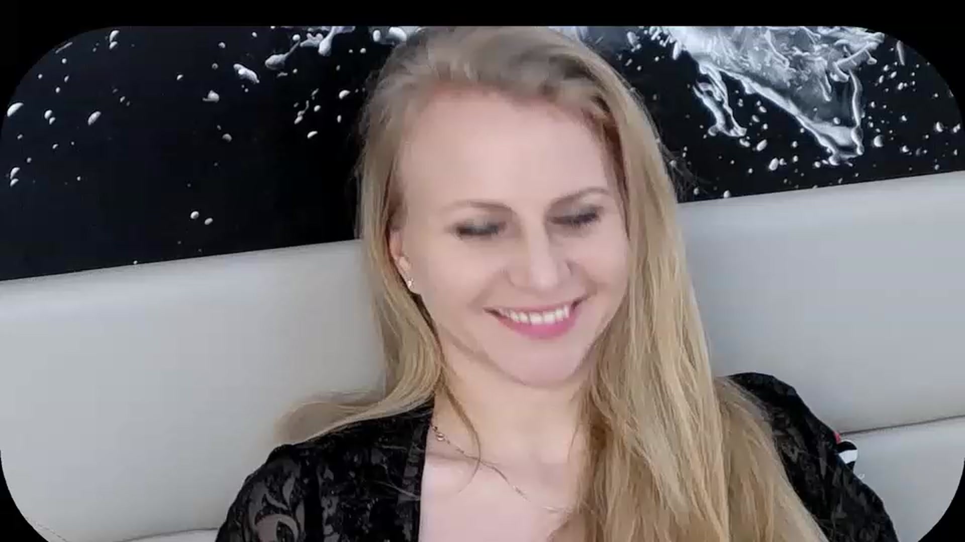 Gallery image thumbnail from Adrianna__K's myfreecams stream on, 01/20/2023, 10:10 image 18 of 20