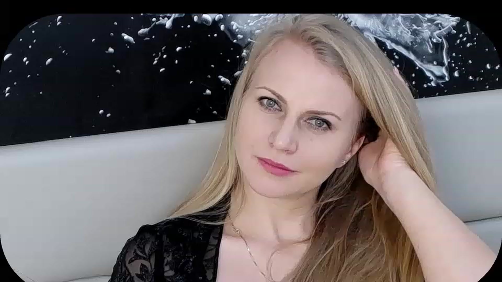 Gallery image thumbnail from Adrianna__K's myfreecams stream on, 01/20/2023, 10:10 image 2 of 20