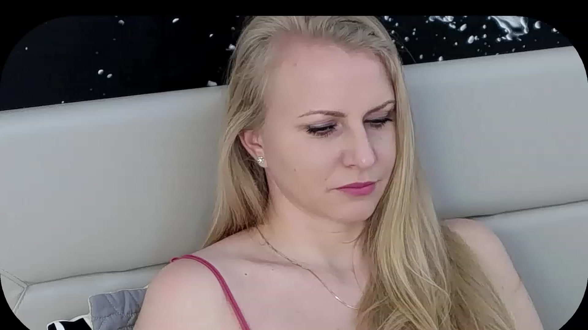 Gallery image thumbnail from Adrianna__K's myfreecams stream on, 01/21/2023, 11:14 image 10 of 20