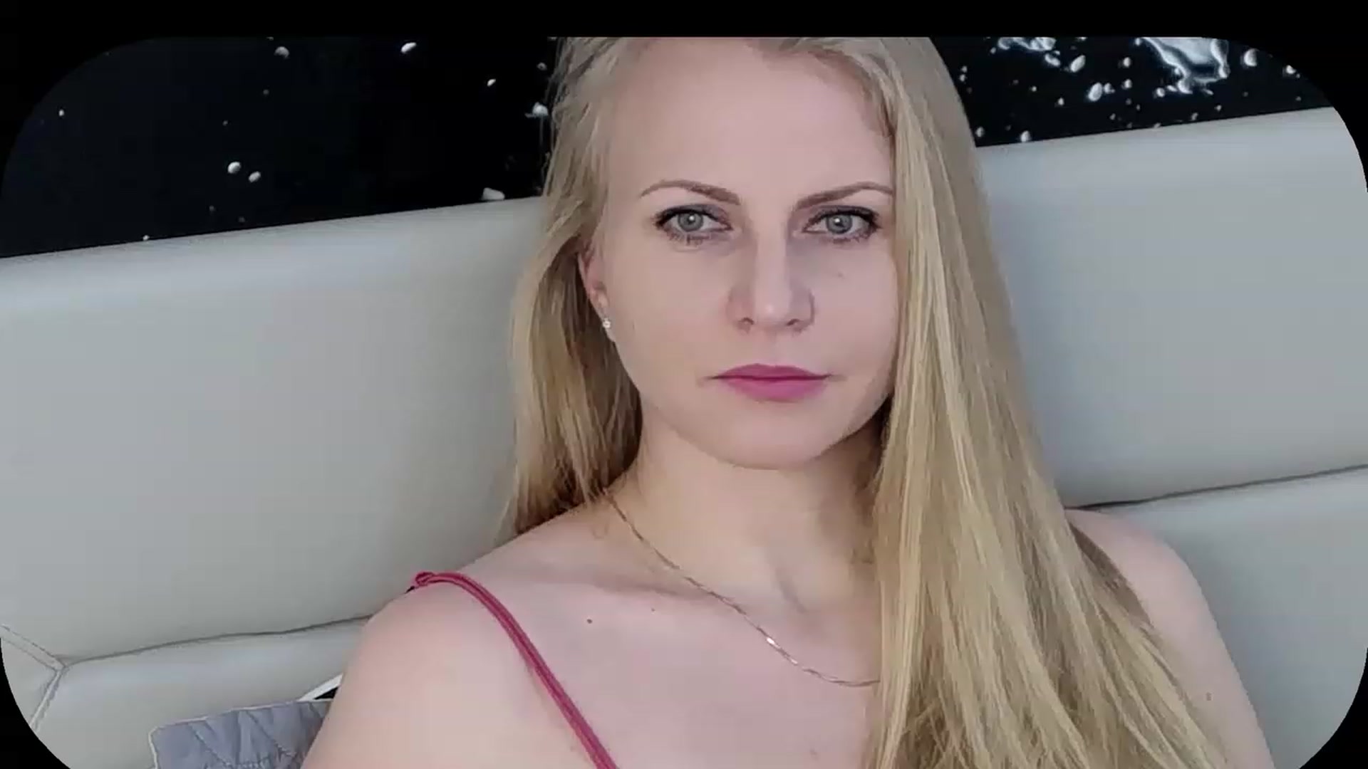Gallery image thumbnail from Adrianna__K's myfreecams stream on, 01/21/2023, 11:14 image 19 of 20