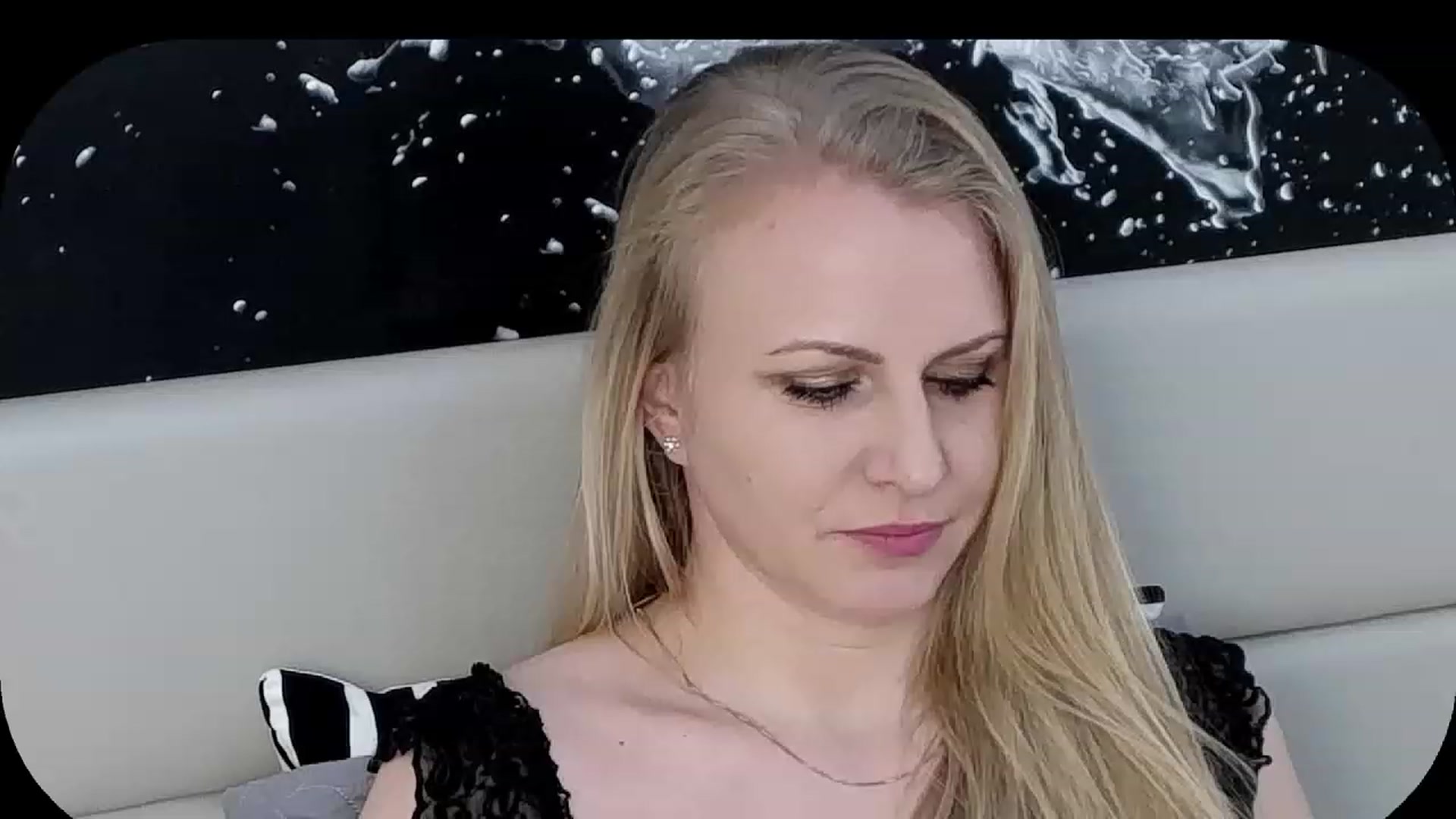 Gallery image thumbnail from Adrianna__K's myfreecams stream on, 01/22/2023, 11:39 image 11 of 20