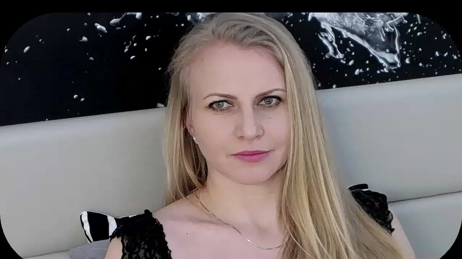 Gallery image thumbnail from Adrianna__K's myfreecams stream on, 01/22/2023, 11:39 image 3 of 20