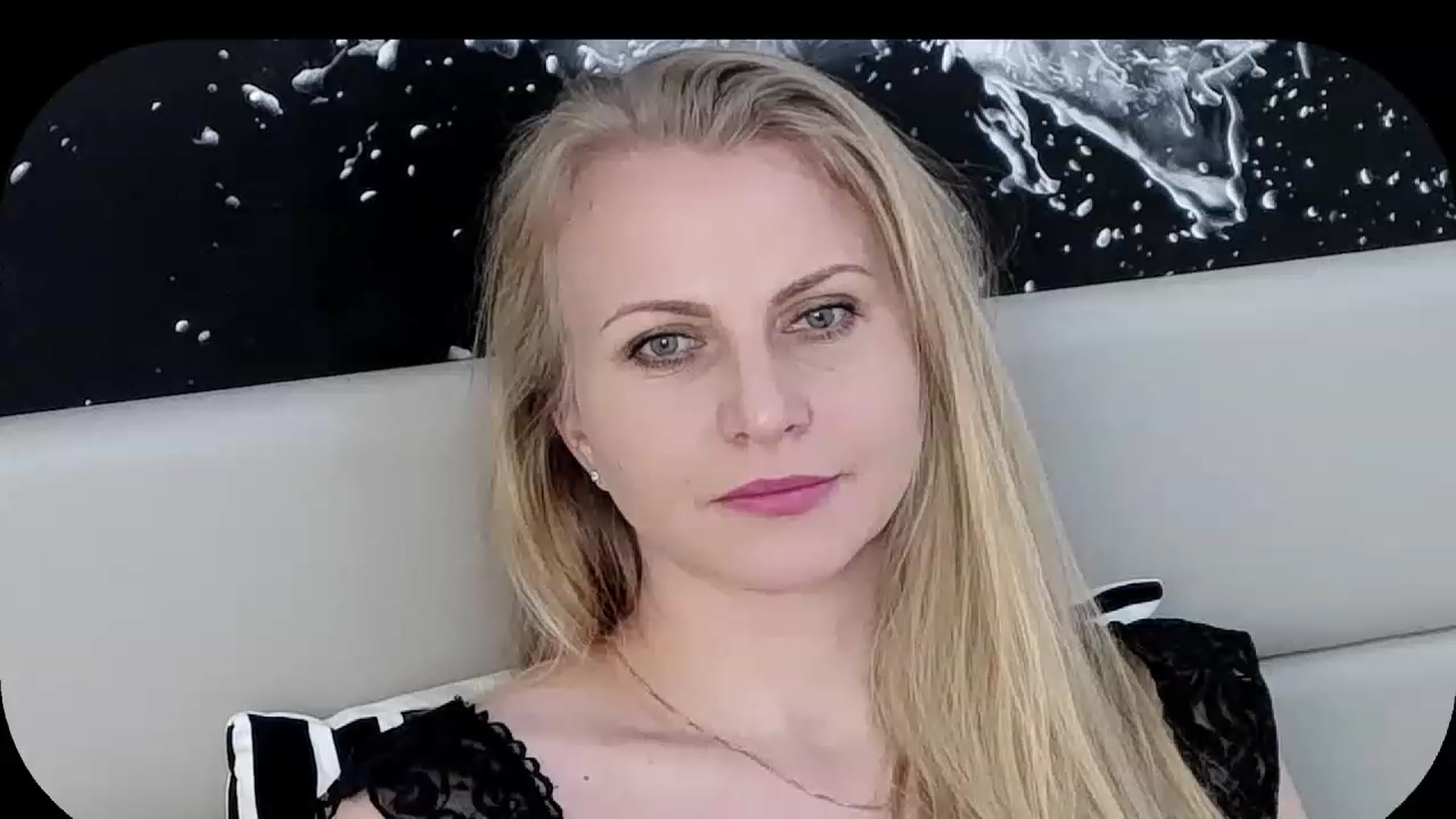 Gallery image thumbnail from Adrianna__K's myfreecams stream on, 01/28/2023, 10:51 image 17 of 20