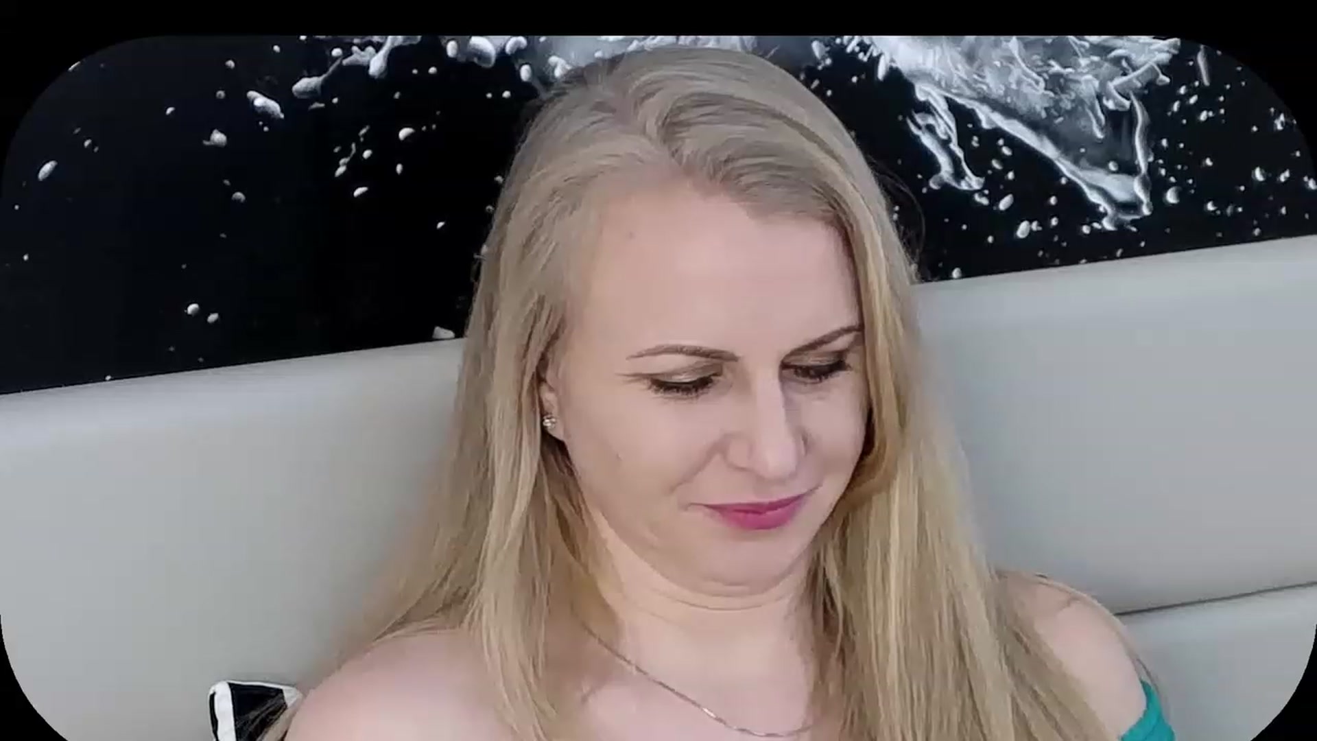 Gallery image thumbnail from Adrianna__K's myfreecams stream on, 02/11/2023, 11:40 image 3 of 20