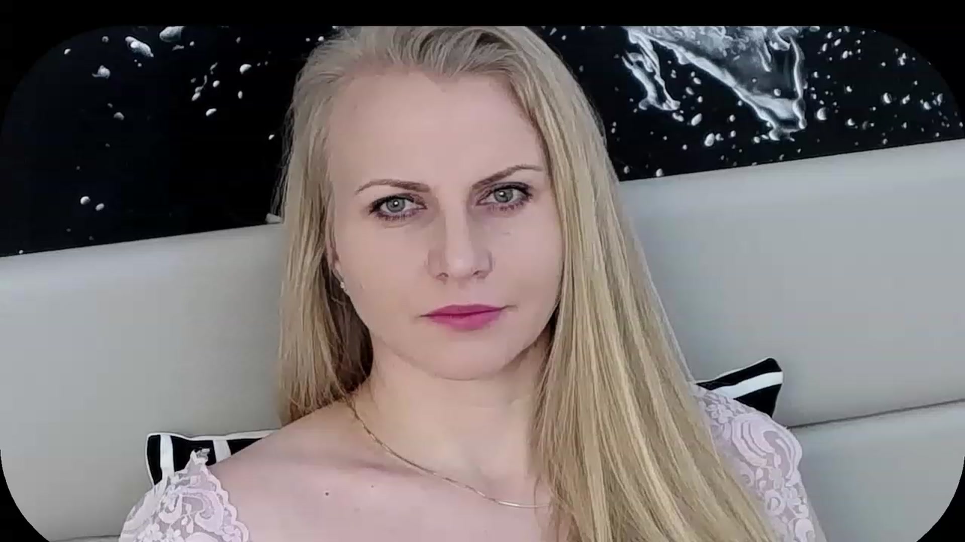 Gallery image thumbnail from Adrianna__K's myfreecams stream on, 02/15/2023, 08:19 image 17 of 20