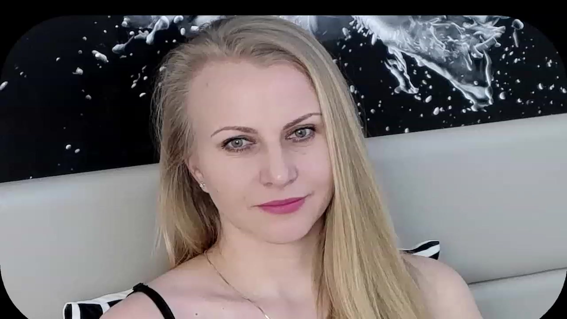 Gallery image thumbnail from Adrianna__K's myfreecams stream on, 03/14/2023, 11:15 image 19 of 20