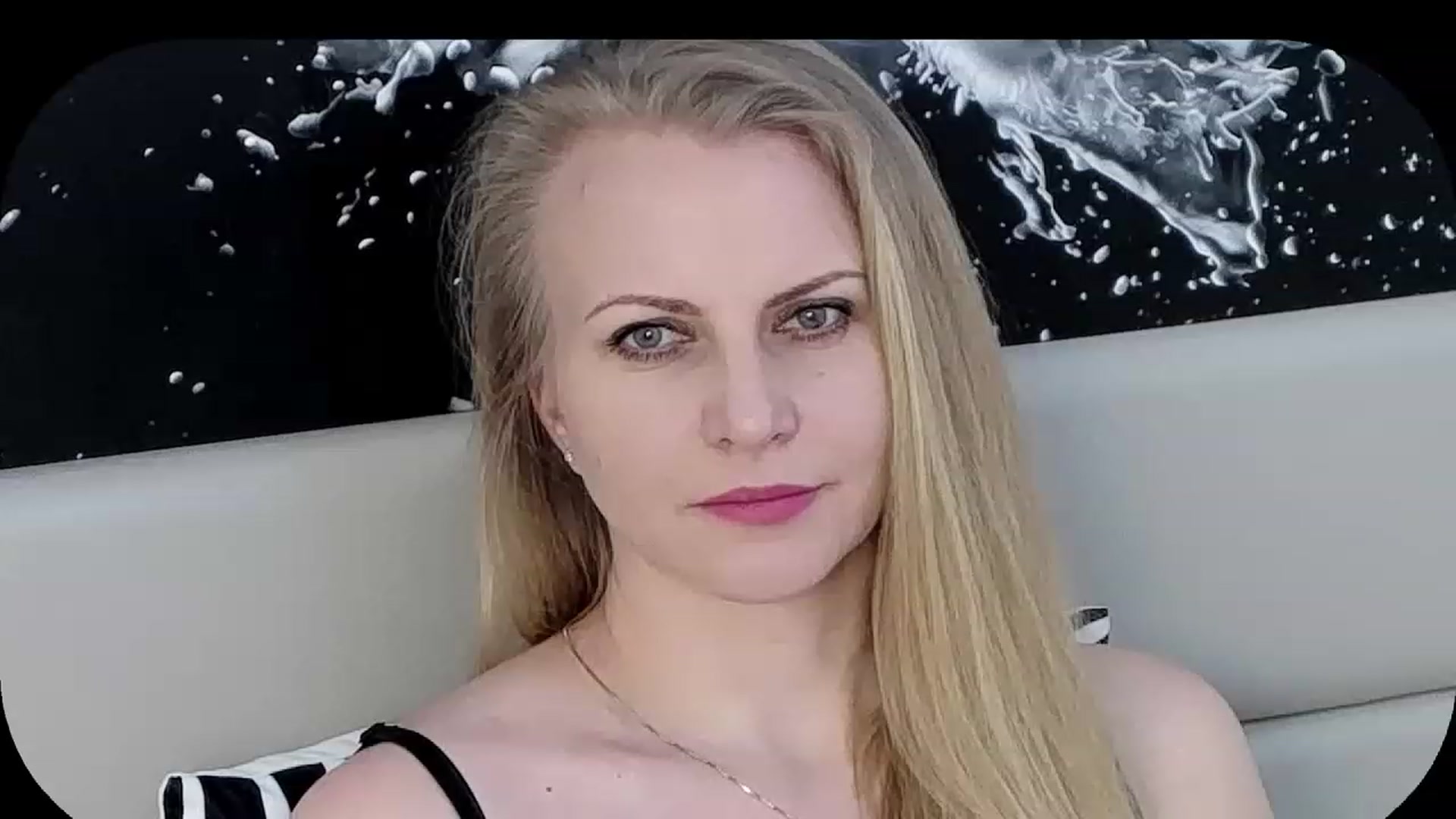Gallery image thumbnail from Adrianna__K's myfreecams stream on, 03/14/2023, 11:15 image 16 of 20