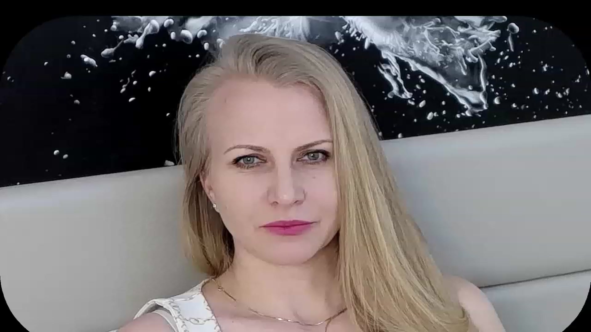 Gallery image thumbnail from Adrianna__K's myfreecams stream on, 03/15/2023, 09:32 image 10 of 20