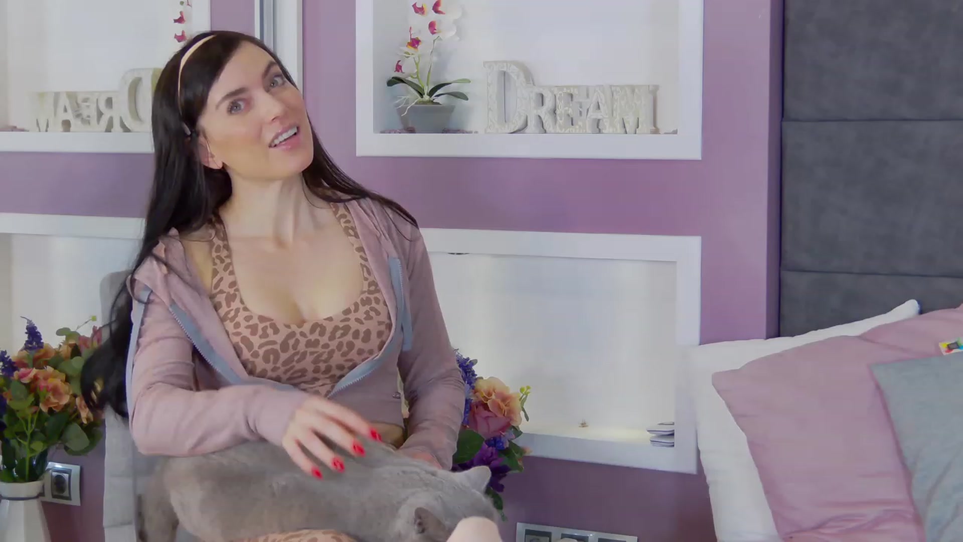 Gallery image thumbnail from AdySweet's myfreecams stream on, 05/02/2023, 24:37 image 17 of 20