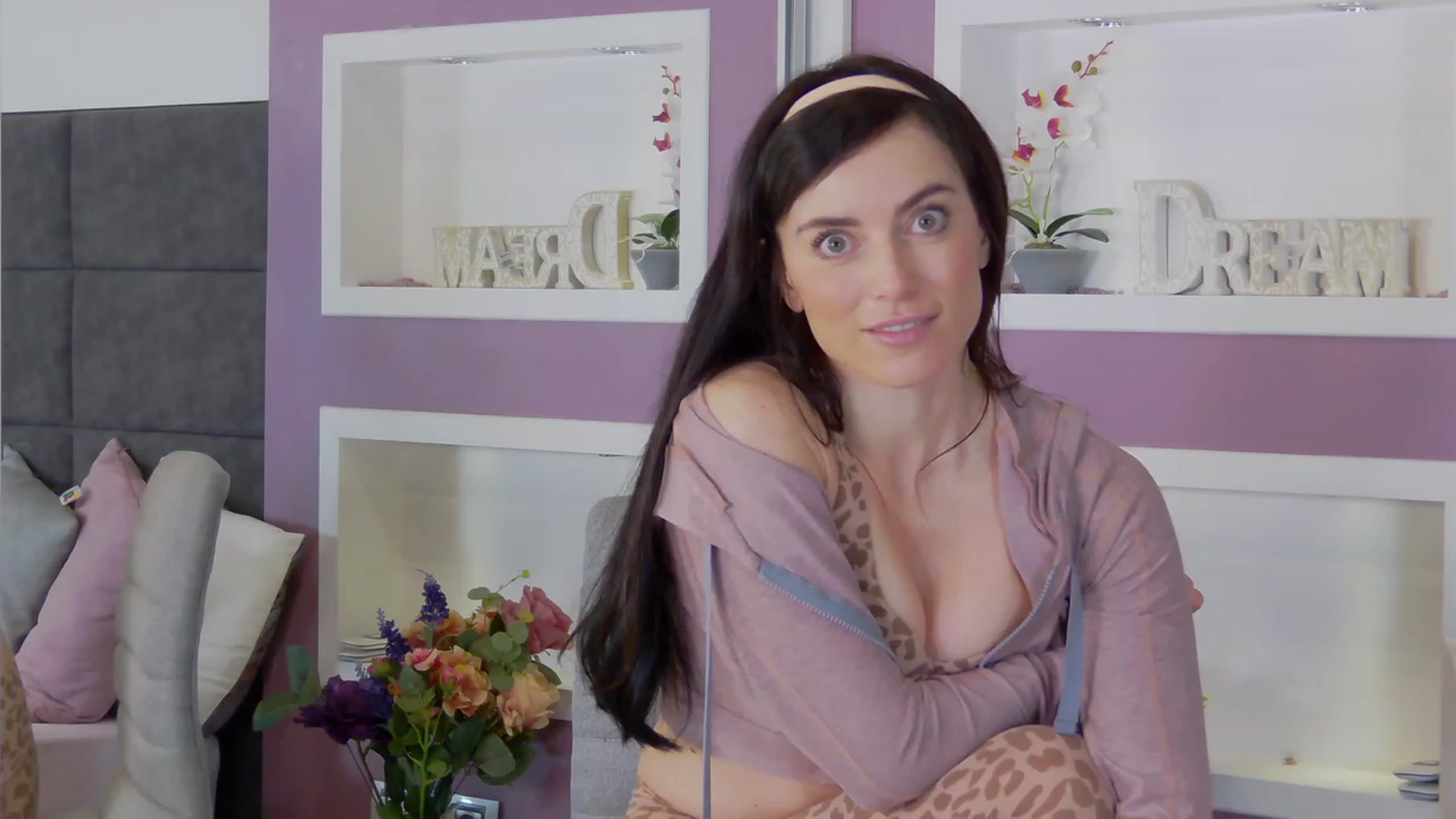 Gallery image thumbnail from AdySweet's myfreecams stream on, 05/02/2023, 02:00 image 6 of 20