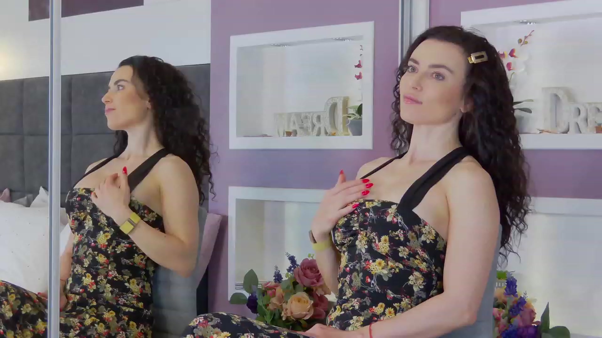 Gallery image thumbnail from AdySweet's myfreecams stream on, 06/14/2023, 24:00 image 19 of 20