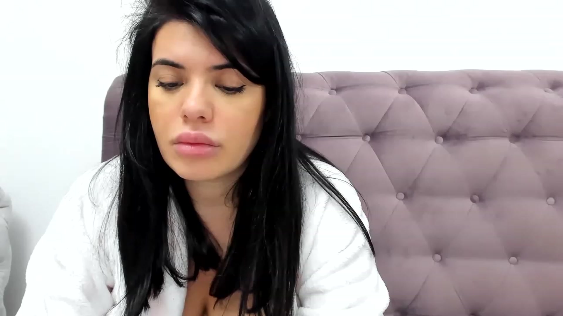 Gallery image thumbnail from Aeena's myfreecams stream on, 12/02/2022, 22:06 image 15 of 20