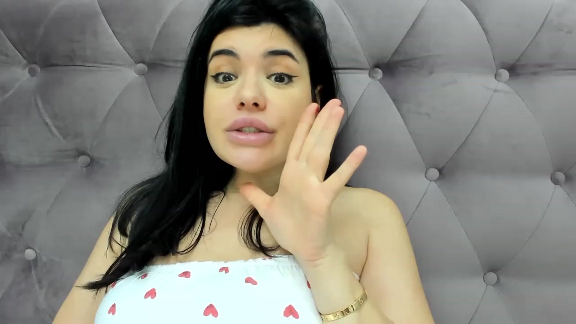 Gallery image thumbnail from Aeena's myfreecams stream on, 12/10/2022, 23:01 image 10 of 20