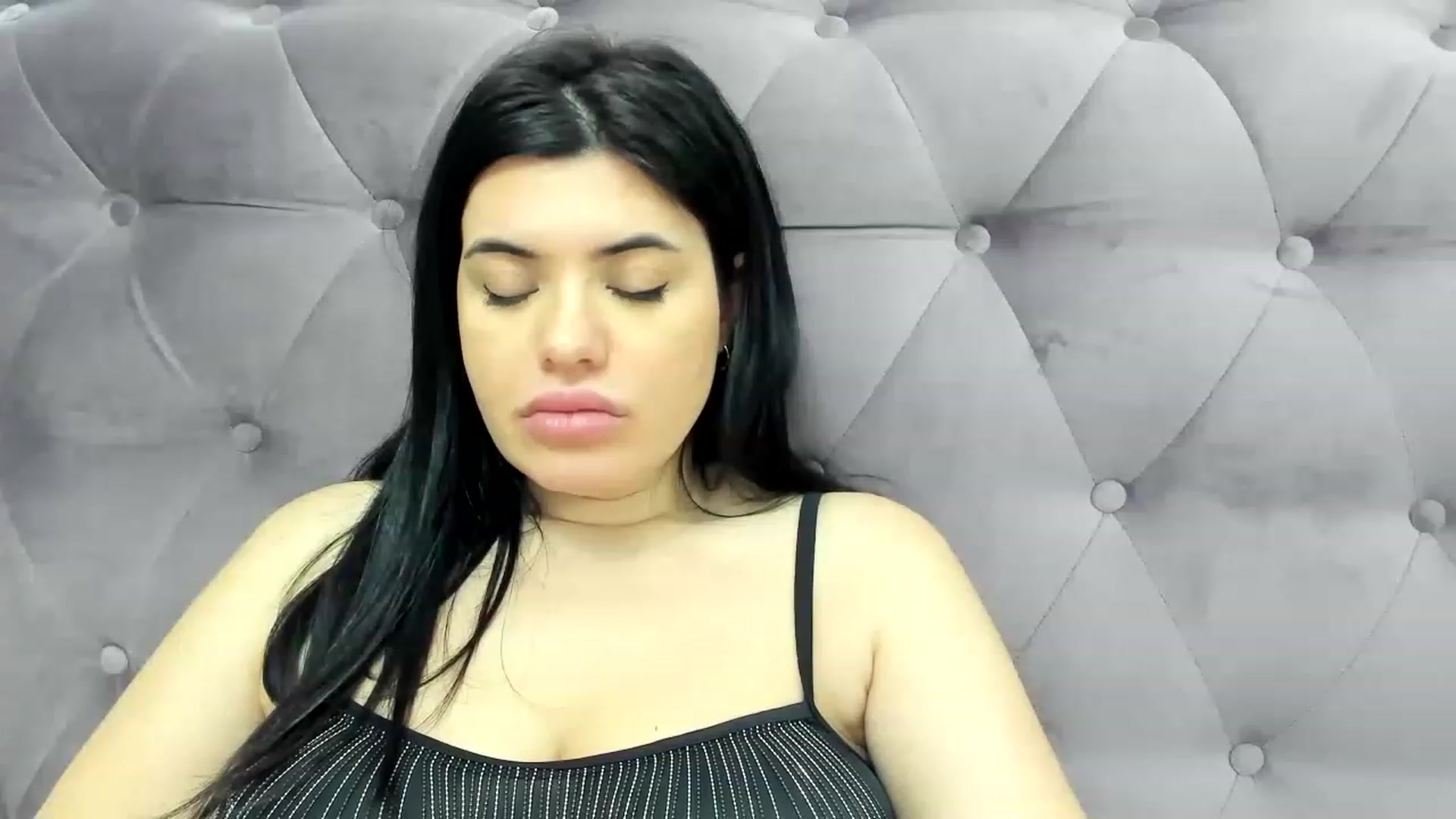 Gallery image thumbnail from Aeena's myfreecams stream on, 12/12/2022, 22:47 image 8 of 20
