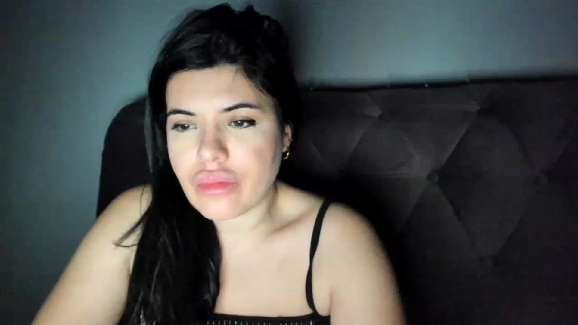 Gallery image thumbnail from Aeena's myfreecams stream on, 12/12/2022, 23:05 image 17 of 20