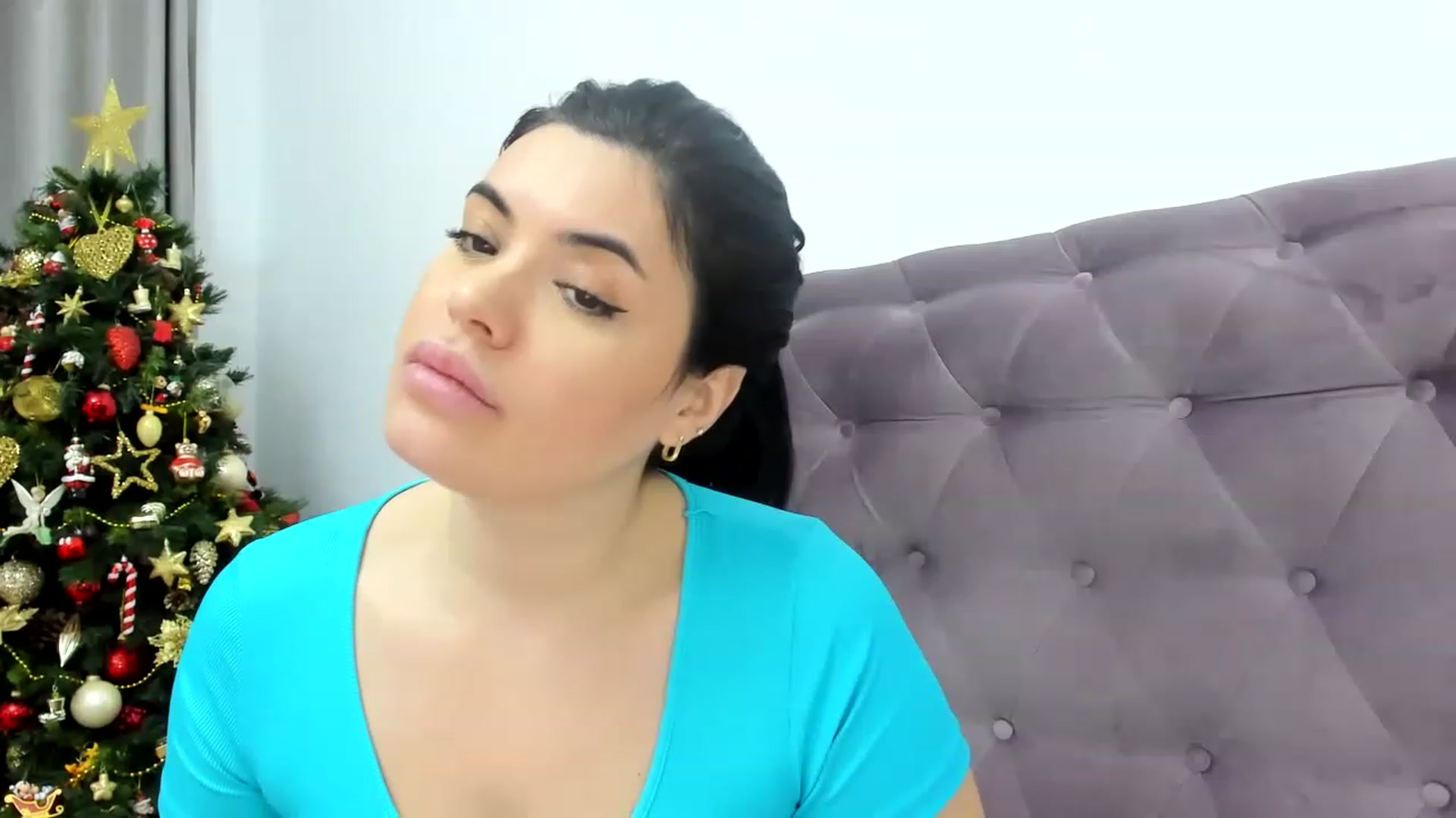 Gallery image thumbnail from Aeena's myfreecams stream on, 12/19/2022, 22:59 image 5 of 20