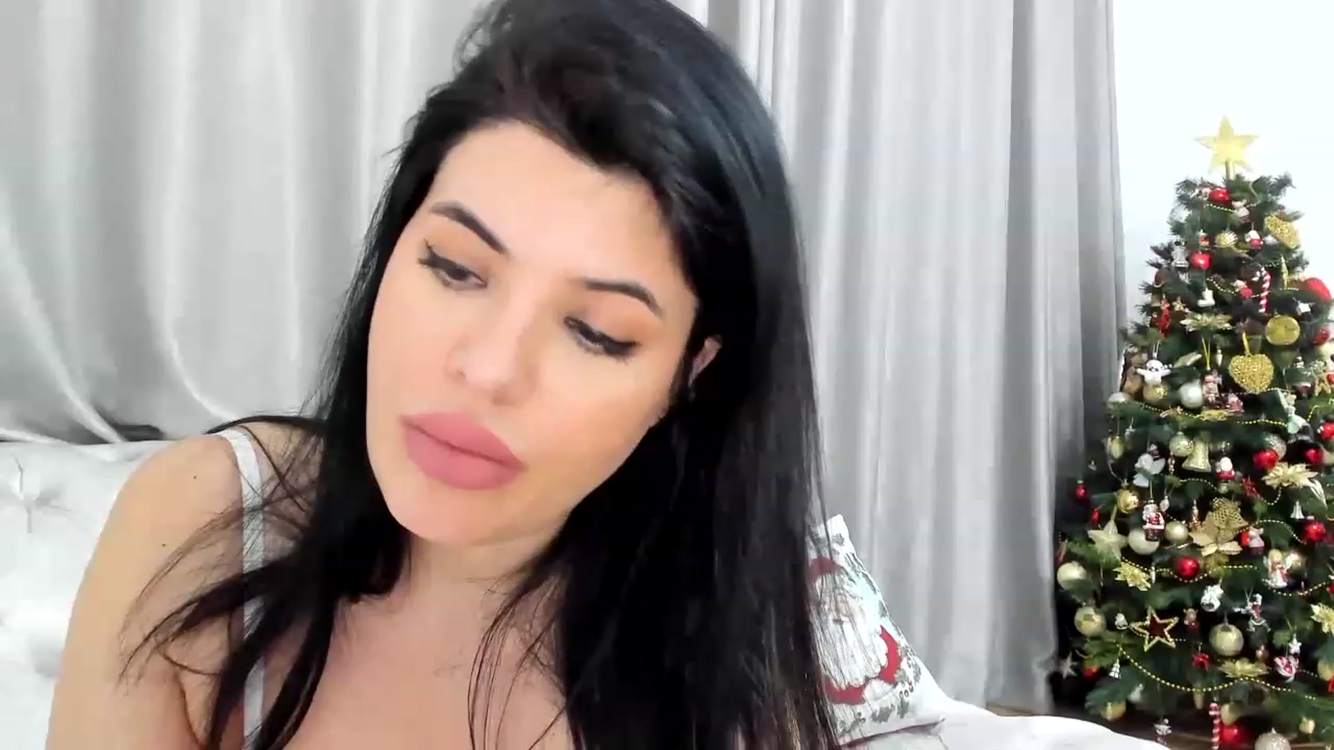 Gallery image thumbnail from Aeena's myfreecams stream on, 12/24/2022, 22:12 image 18 of 20