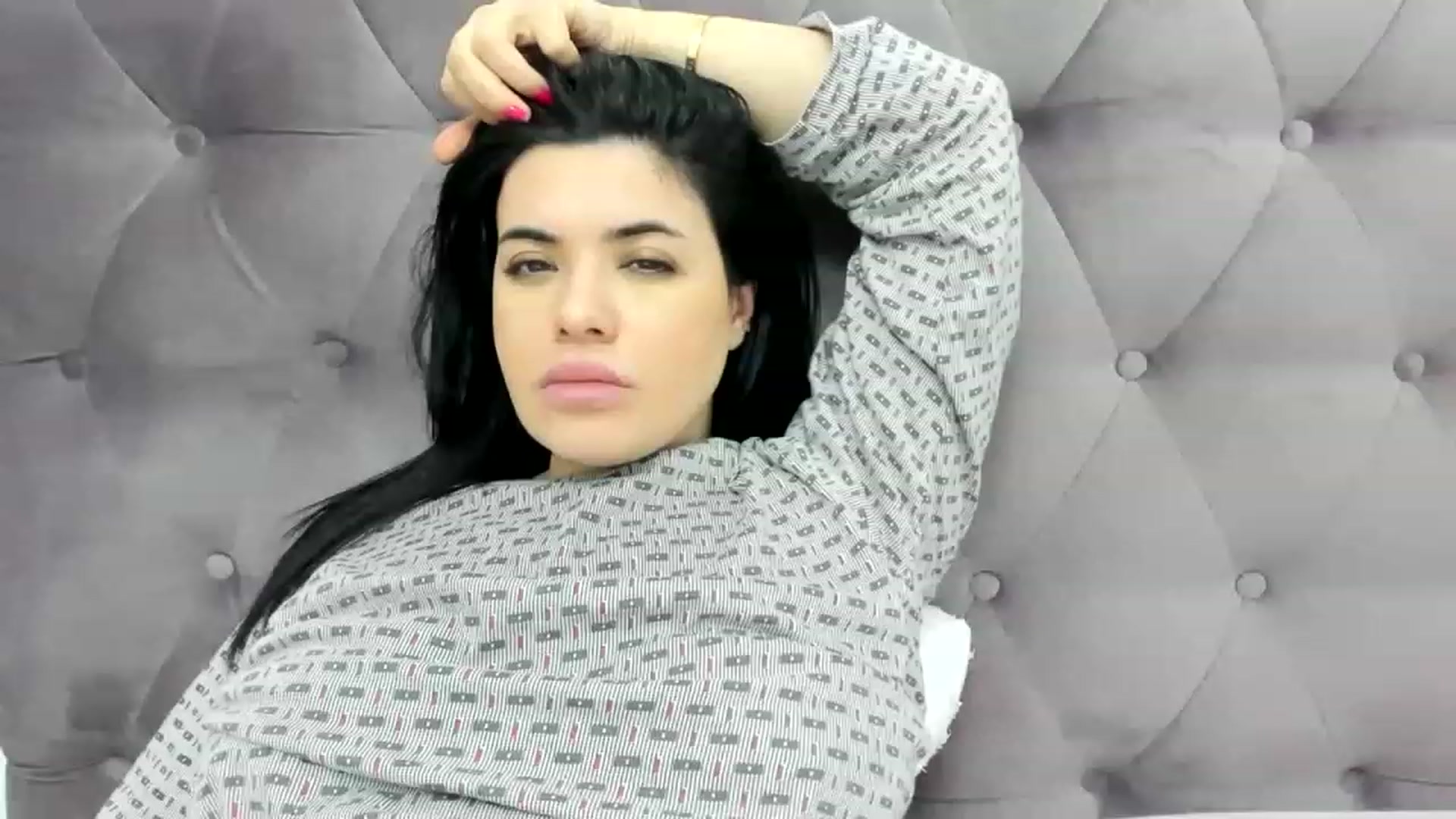 Gallery image thumbnail from Aeena's myfreecams stream on, 01/03/2023, 21:59 image 17 of 20