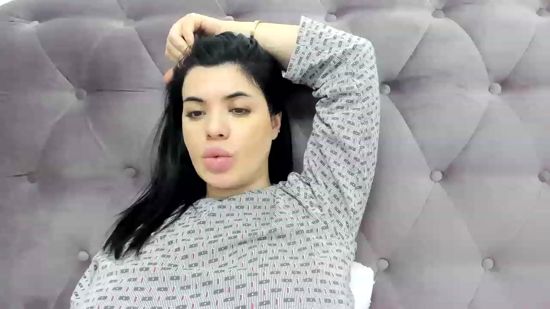 Gallery image thumbnail from Aeena's myfreecams stream on, 01/03/2023, 21:59 image 9 of 20