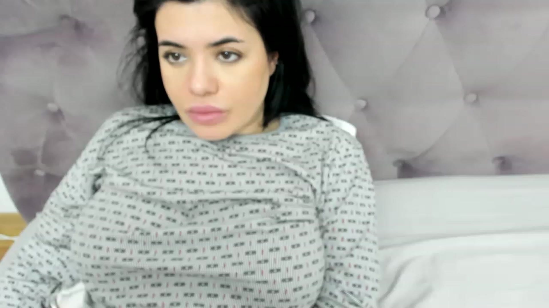Gallery image thumbnail from Aeena's myfreecams stream on, 01/03/2023, 23:04 image 3 of 20