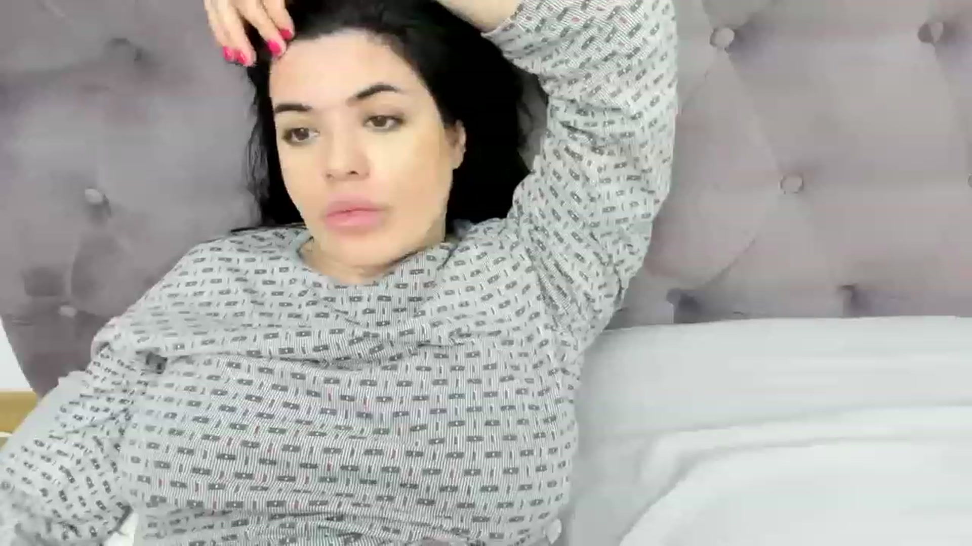 Gallery image thumbnail from Aeena's myfreecams stream on, 01/03/2023, 23:04 image 12 of 20