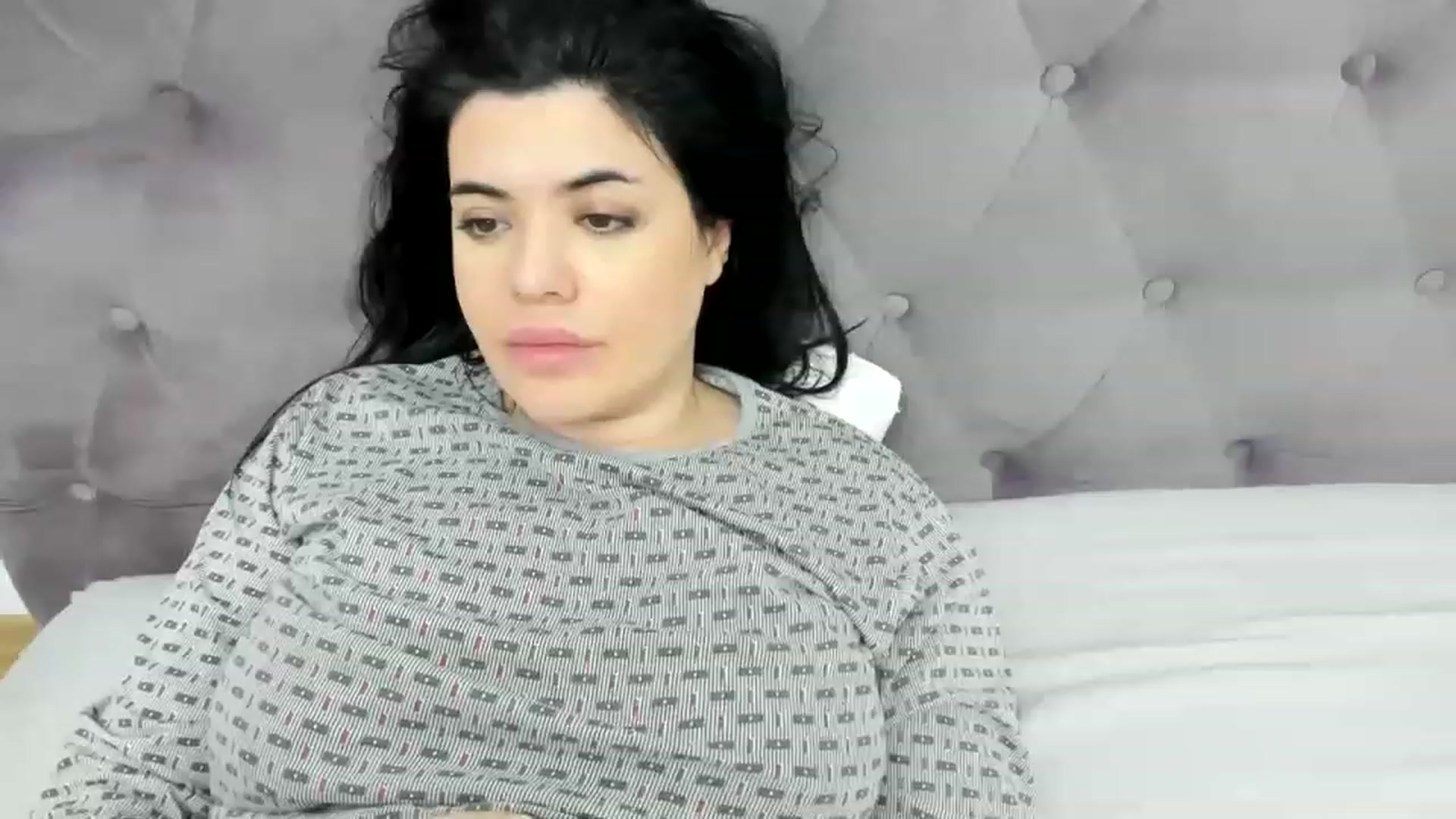 Gallery image thumbnail from Aeena's myfreecams stream on, 01/03/2023, 23:04 image 11 of 20