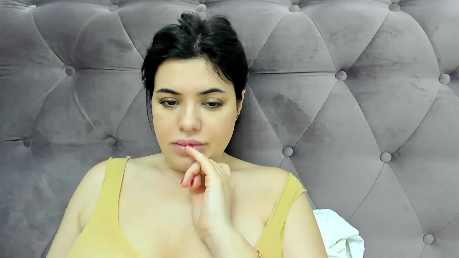 Gallery image thumbnail from Aeena's myfreecams stream on, 01/06/2023, 23:14 image 17 of 20