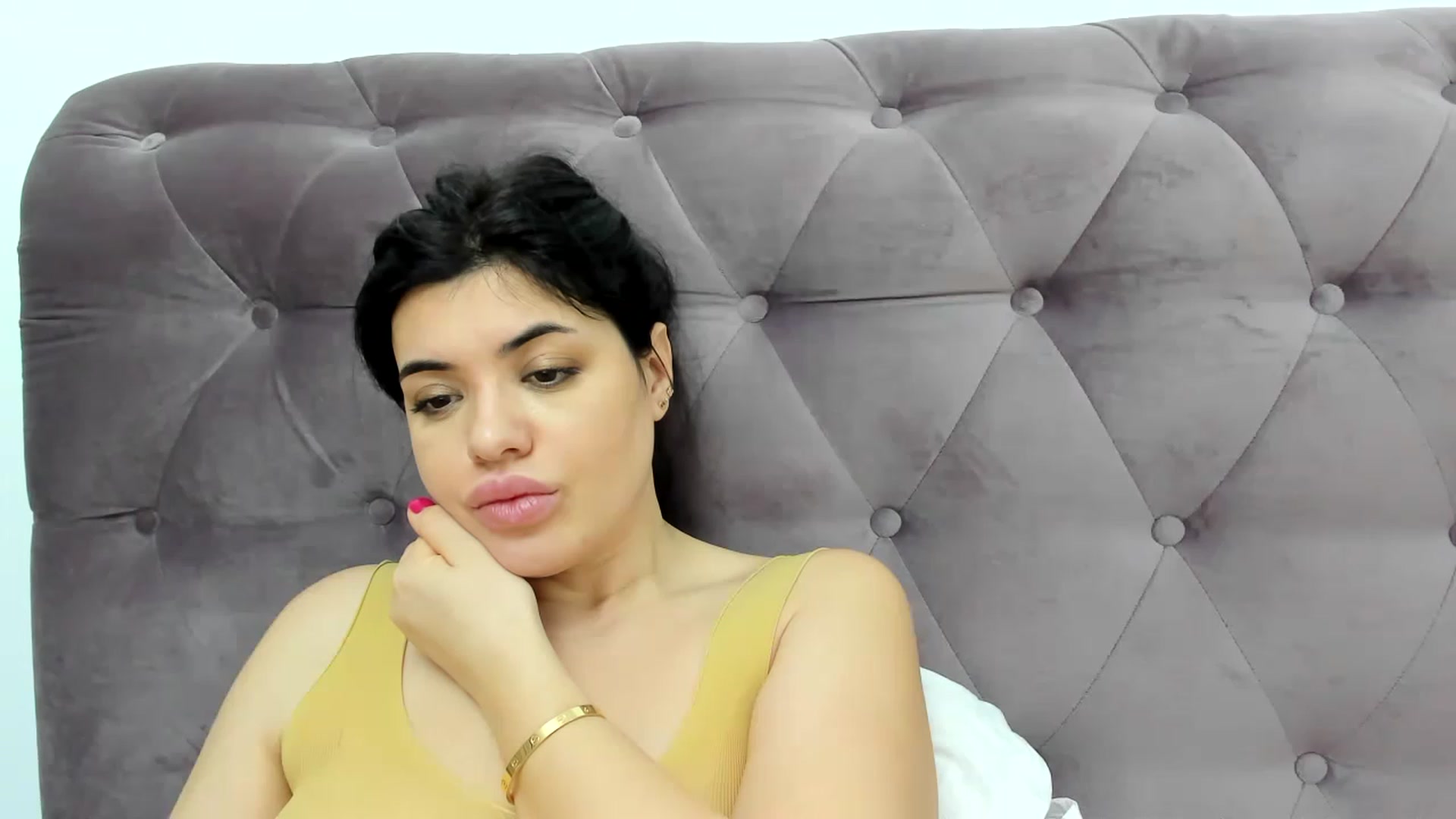 Gallery image thumbnail from Aeena's myfreecams stream on, 01/06/2023, 23:14 image 9 of 20