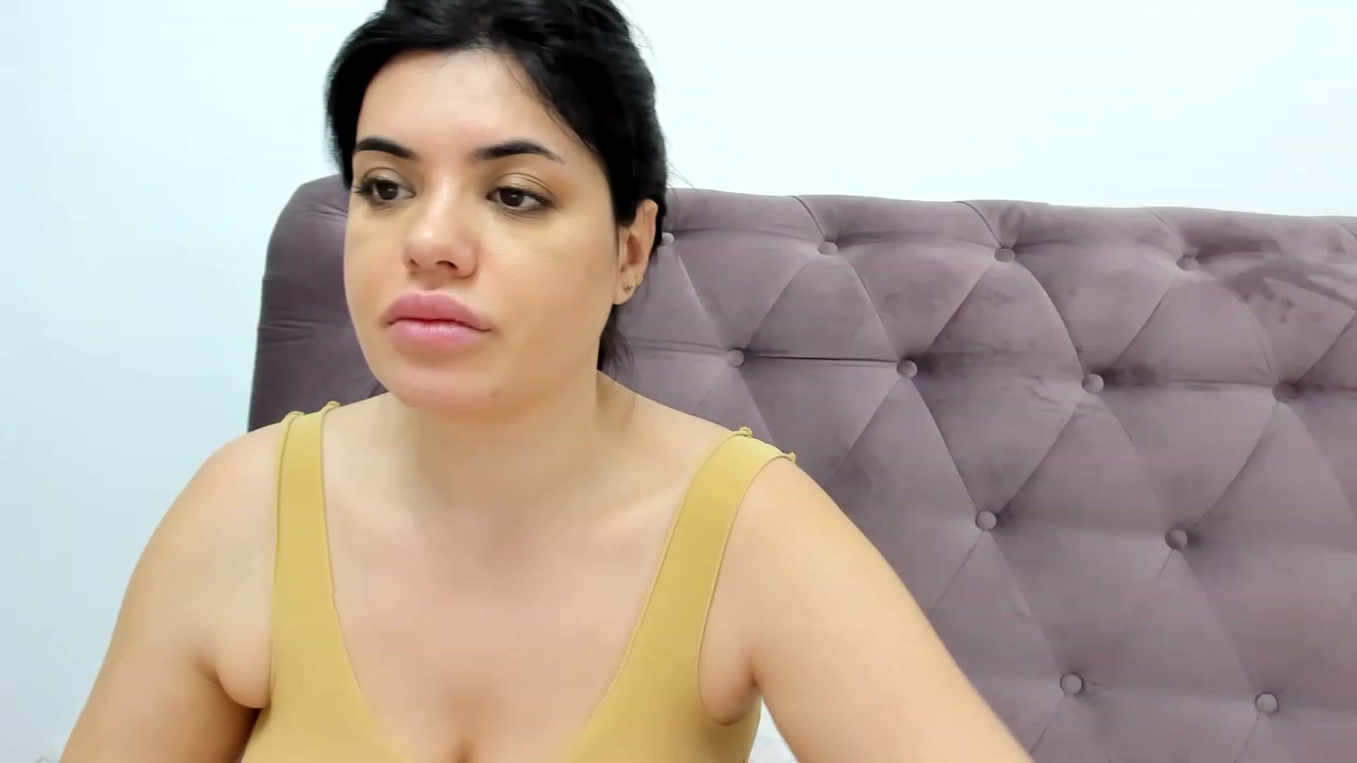 Gallery image thumbnail from Aeena's myfreecams stream on, 01/06/2023, 23:14 image 4 of 20