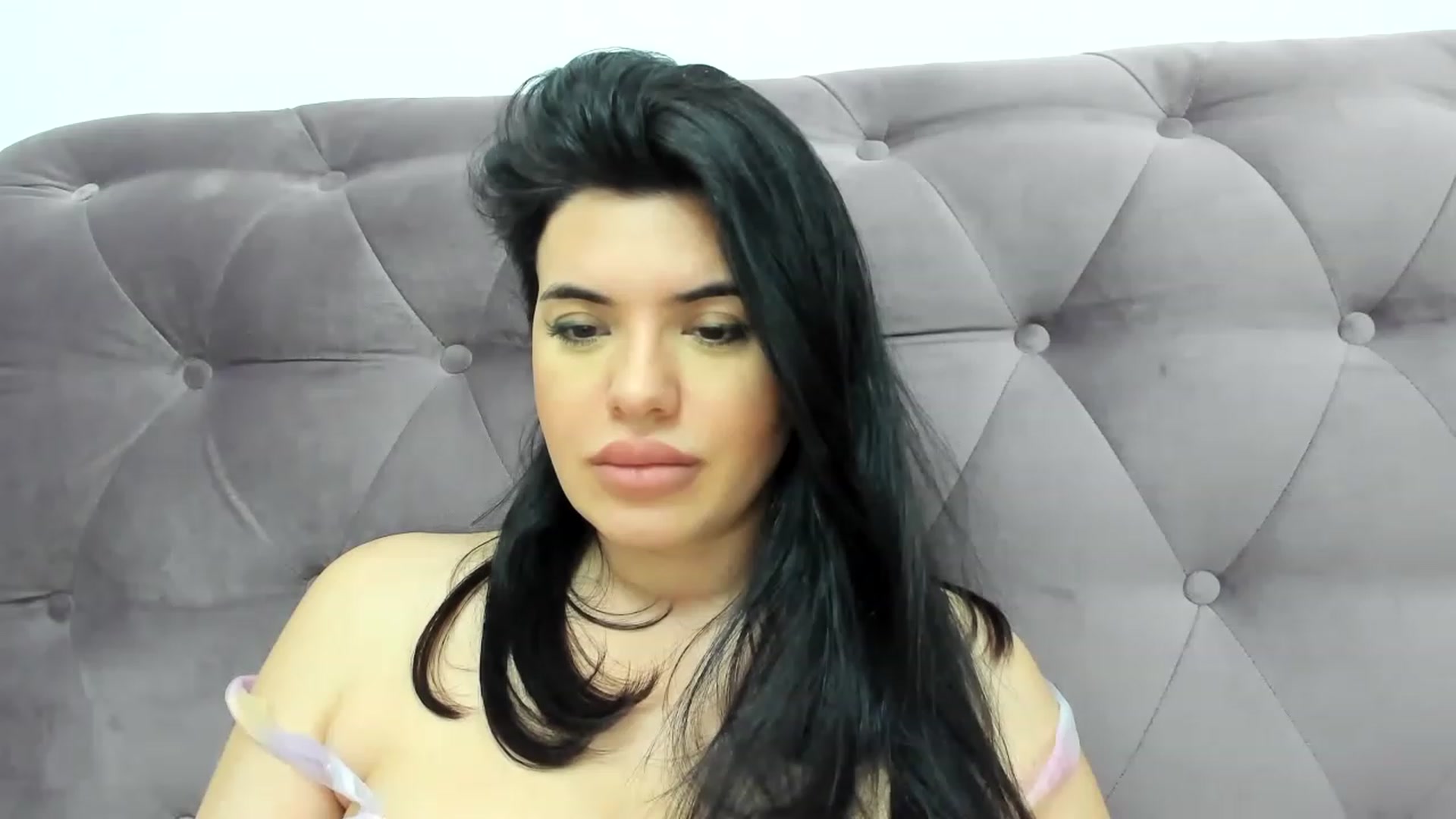Gallery image thumbnail from Aeena's myfreecams stream on, 01/12/2023, 23:44 image 3 of 20