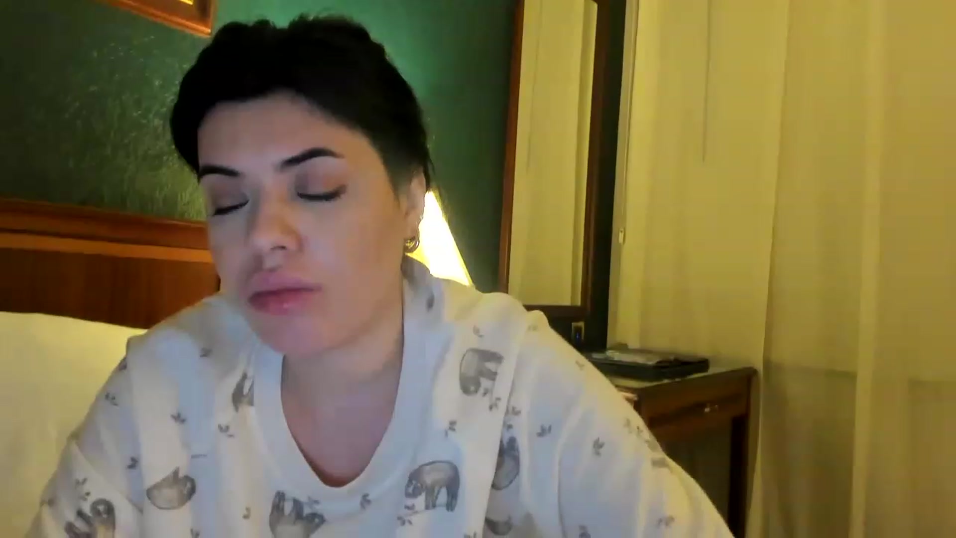 Gallery image thumbnail from Aeena's myfreecams stream on, 02/06/2023, 21:43 image 6 of 20