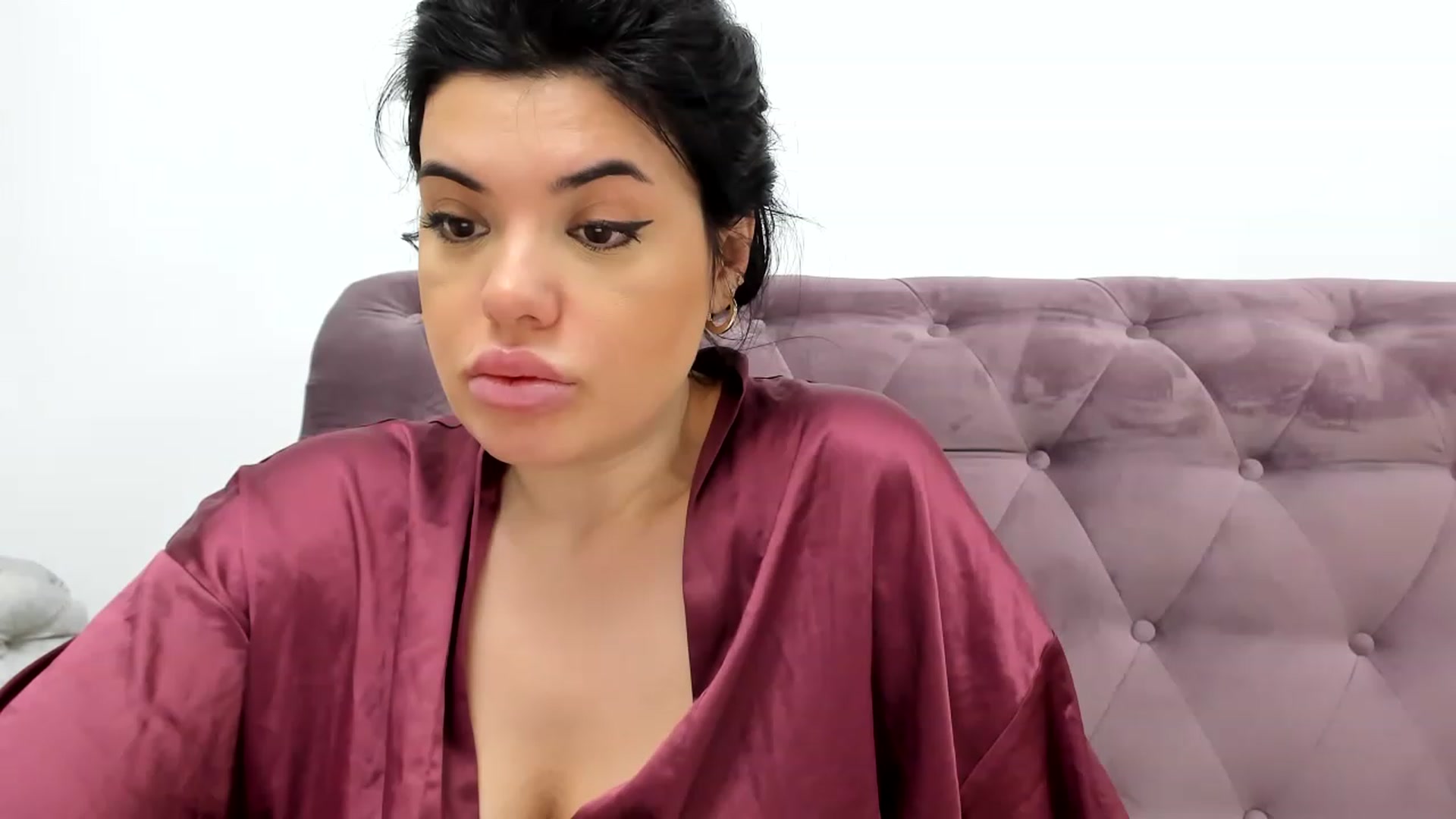 Gallery image thumbnail from Aeena's myfreecams stream on, 02/09/2023, 21:46 image 10 of 20
