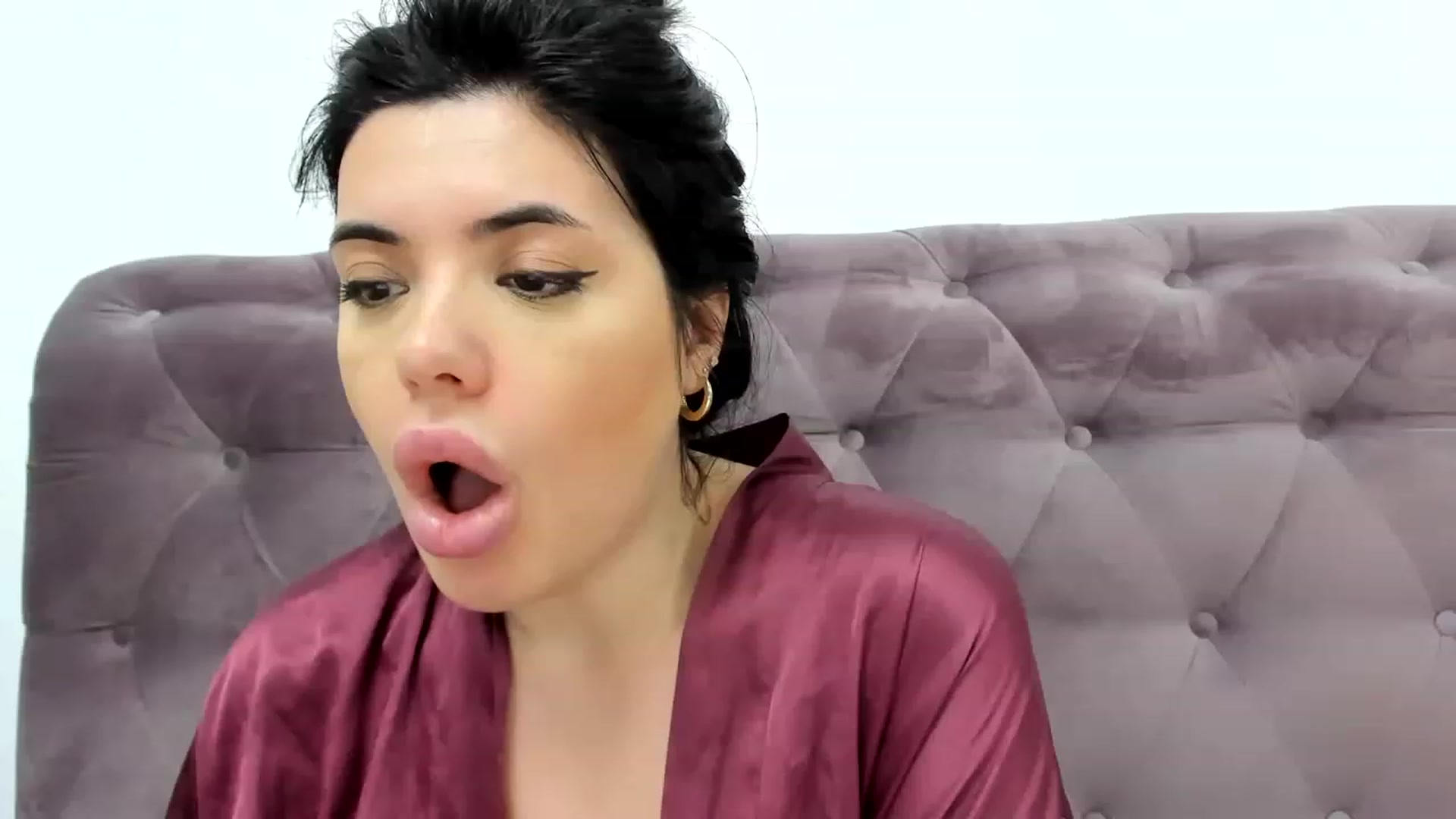 Gallery image thumbnail from Aeena's myfreecams stream on, 02/09/2023, 23:01 image 10 of 20