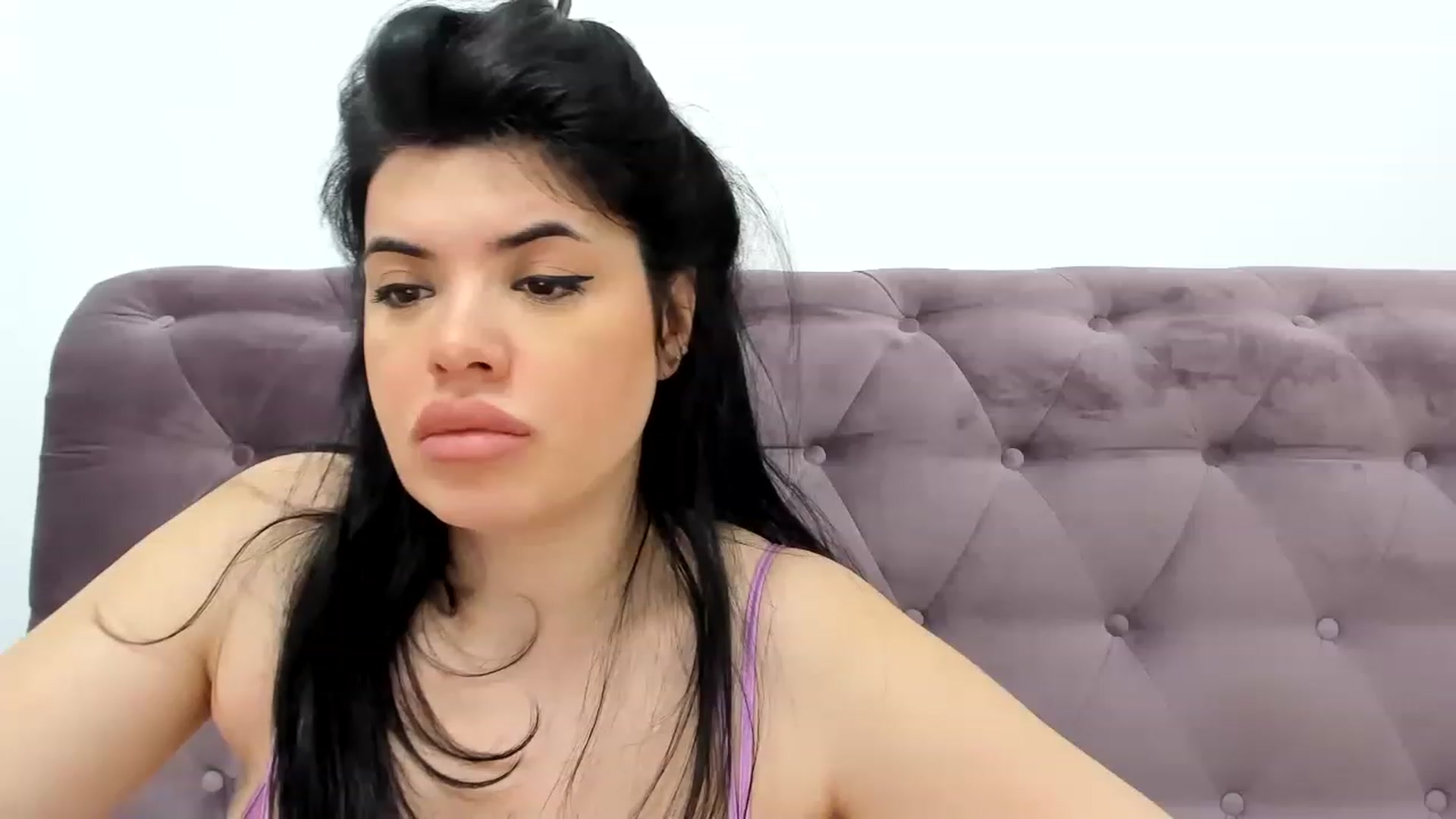 Gallery image thumbnail from Aeena's myfreecams stream on, 02/19/2023, 22:33 image 12 of 20