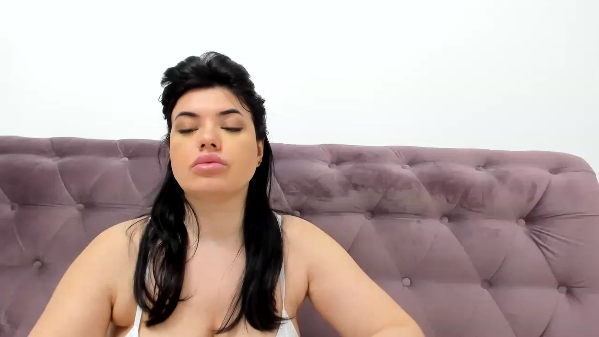 Gallery image thumbnail from Aeena's myfreecams stream on, 02/20/2023, 23:03 image 4 of 20
