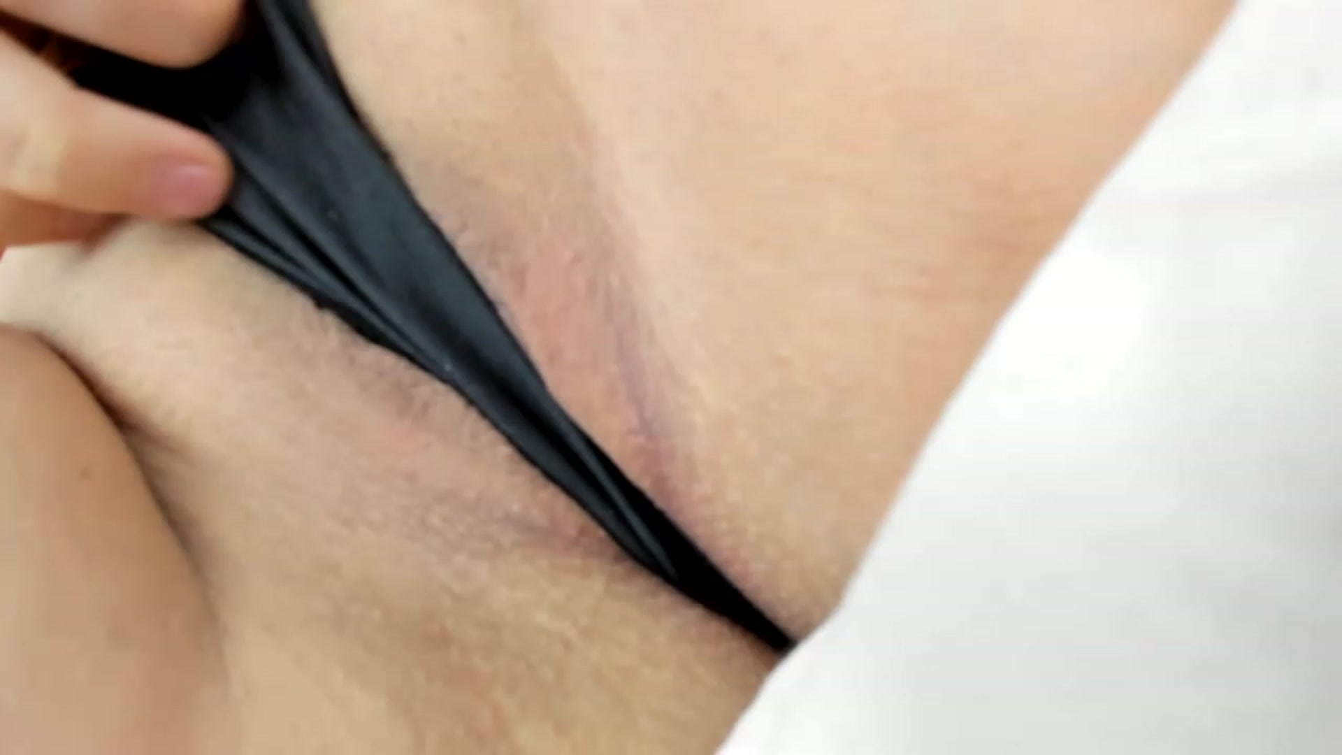 Gallery image thumbnail from Aeena's myfreecams stream on, 03/03/2023, 23:06 image 4 of 20