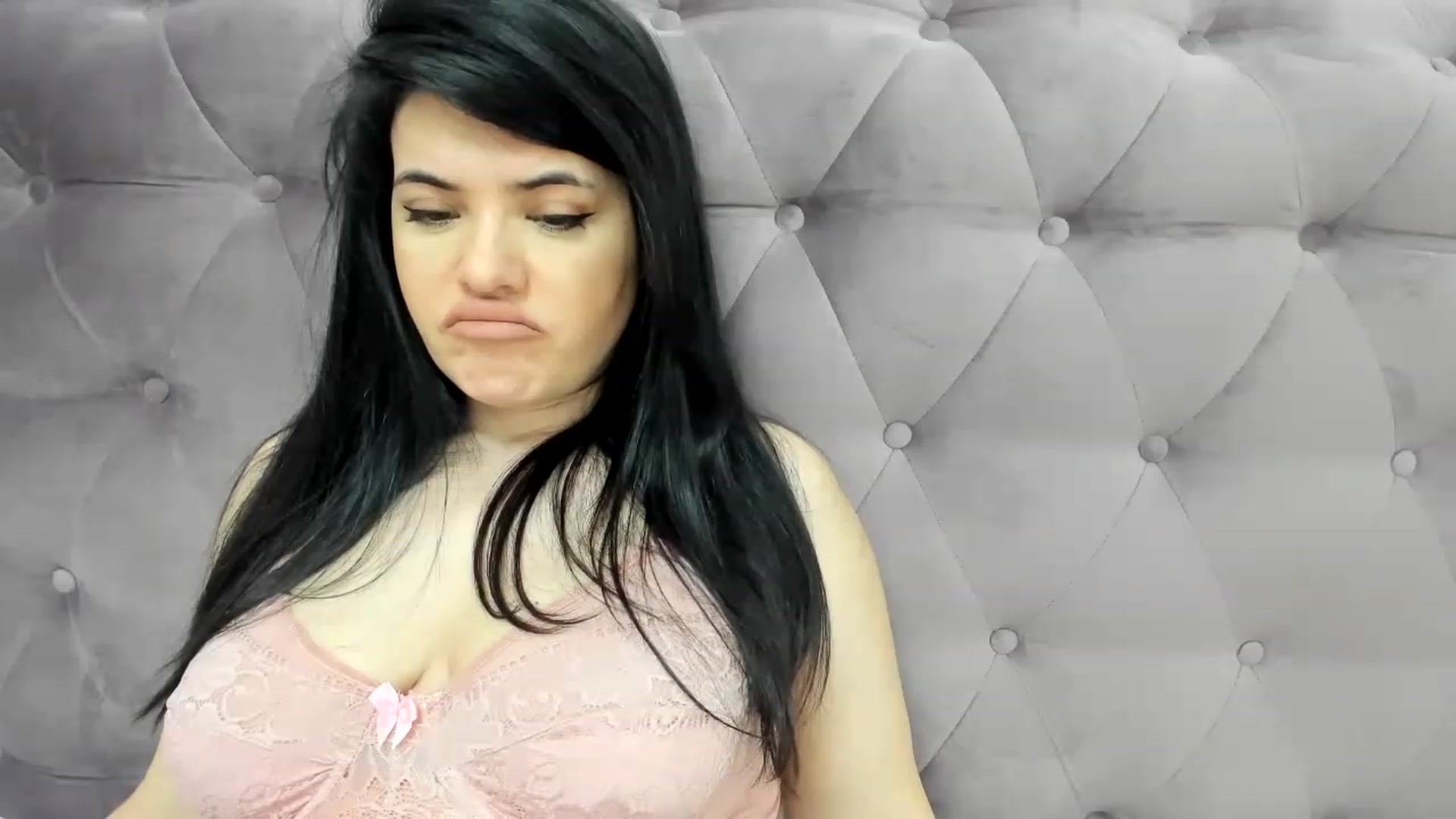 Gallery image thumbnail from Aeena's myfreecams stream on, 03/19/2023, 21:57 image 17 of 20