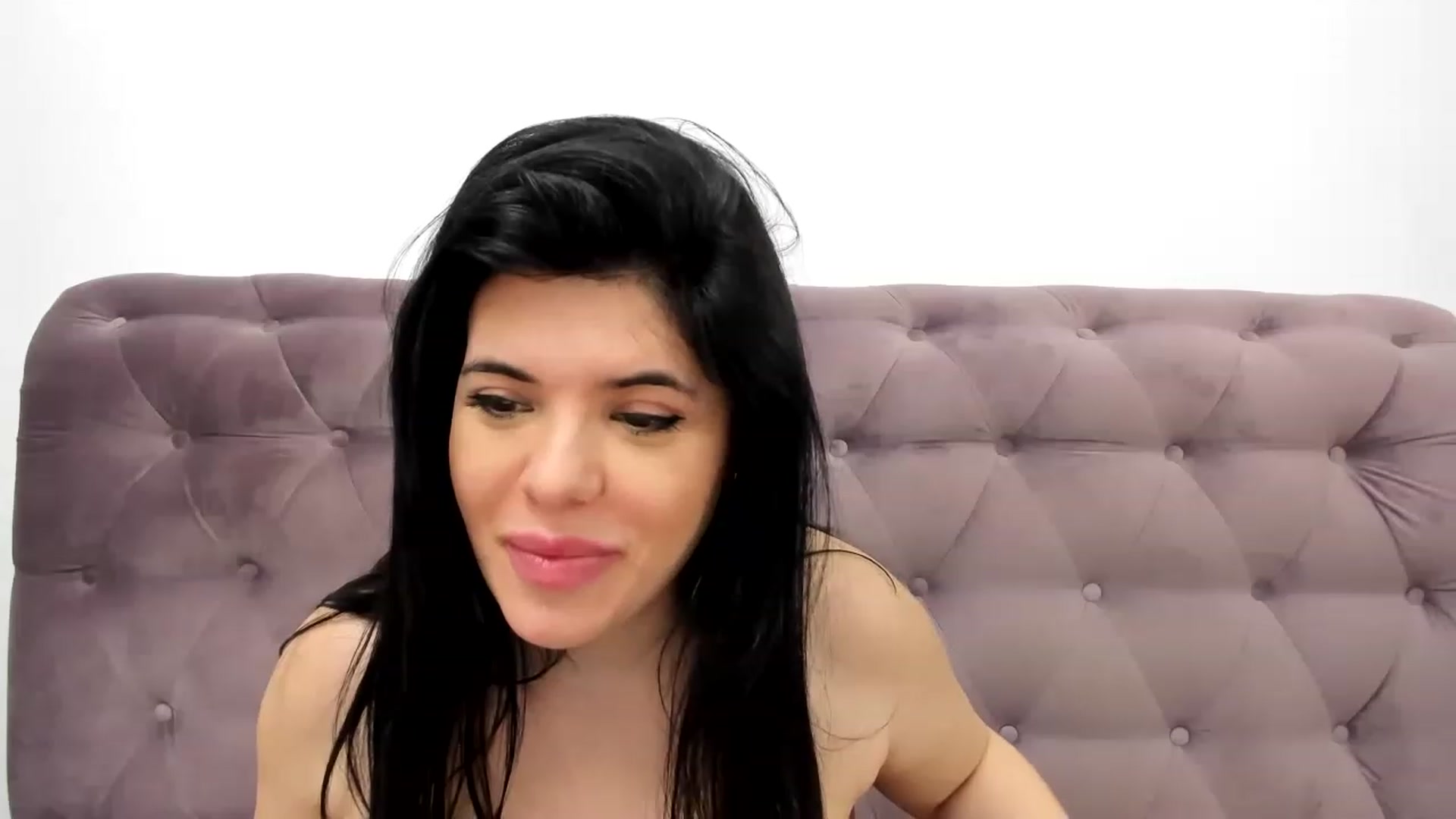 Gallery image thumbnail from Aeena's myfreecams stream on, 03/31/2023, 22:07 image 15 of 20