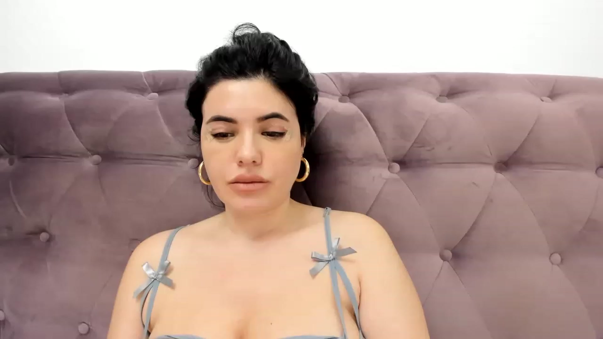 Gallery image thumbnail from Aeena's myfreecams stream on, 04/20/2023, 22:05 image 13 of 20