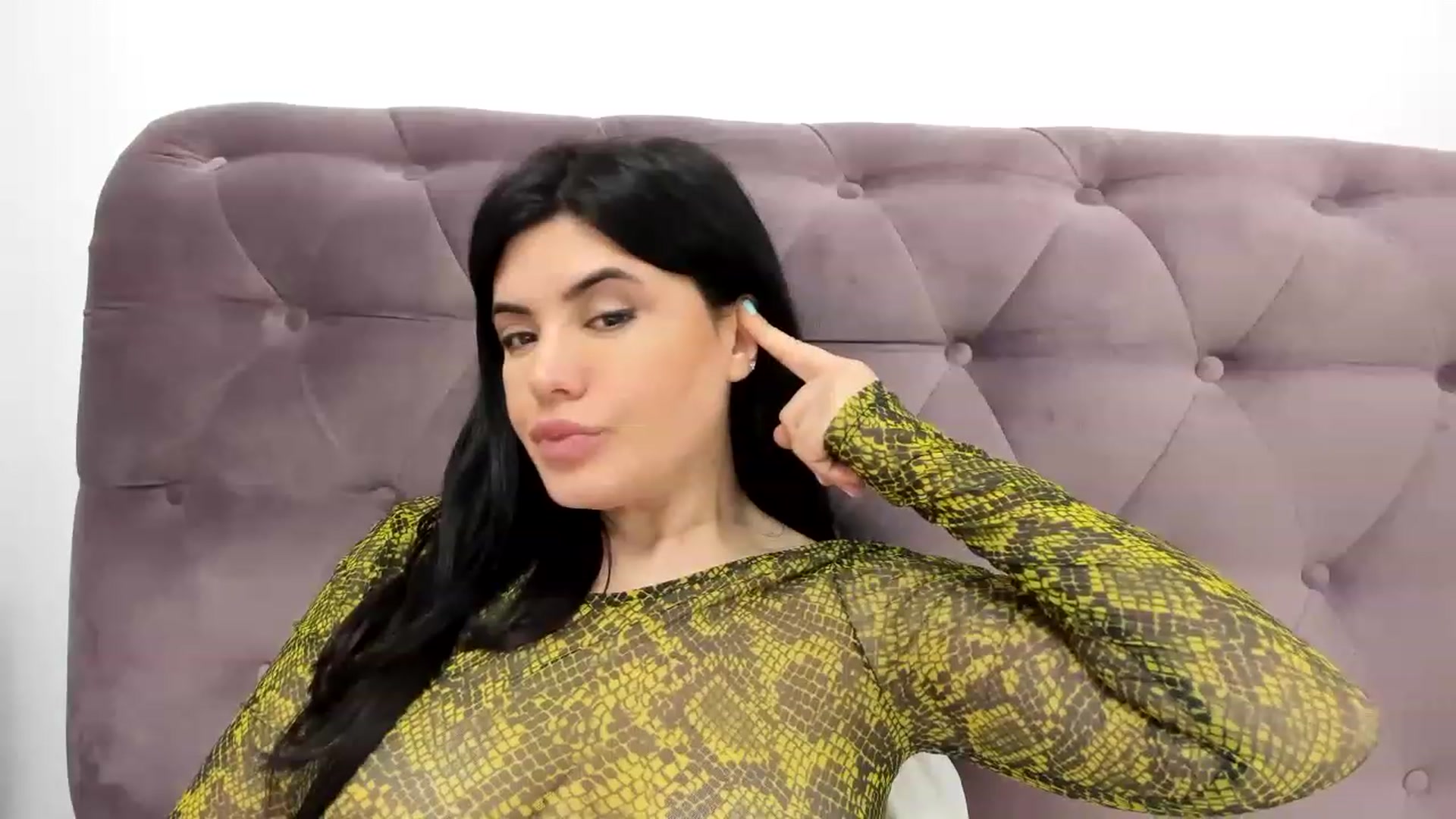 Gallery image thumbnail from Aeena's myfreecams stream on, 04/25/2023, 21:12 image 8 of 20