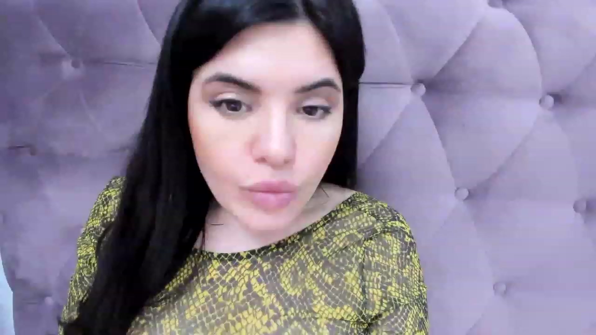 Gallery image thumbnail from Aeena's myfreecams stream on, 04/25/2023, 21:12 image 6 of 20