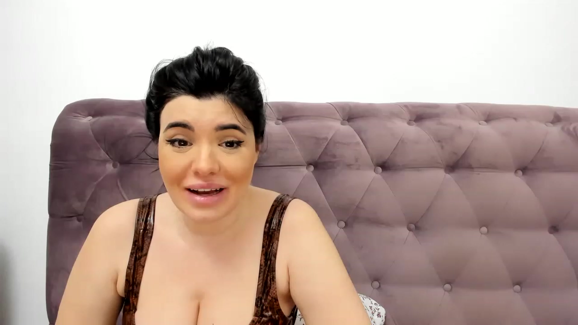 Gallery image thumbnail from Aeena's myfreecams stream on, 06/01/2023, 22:05 image 13 of 20