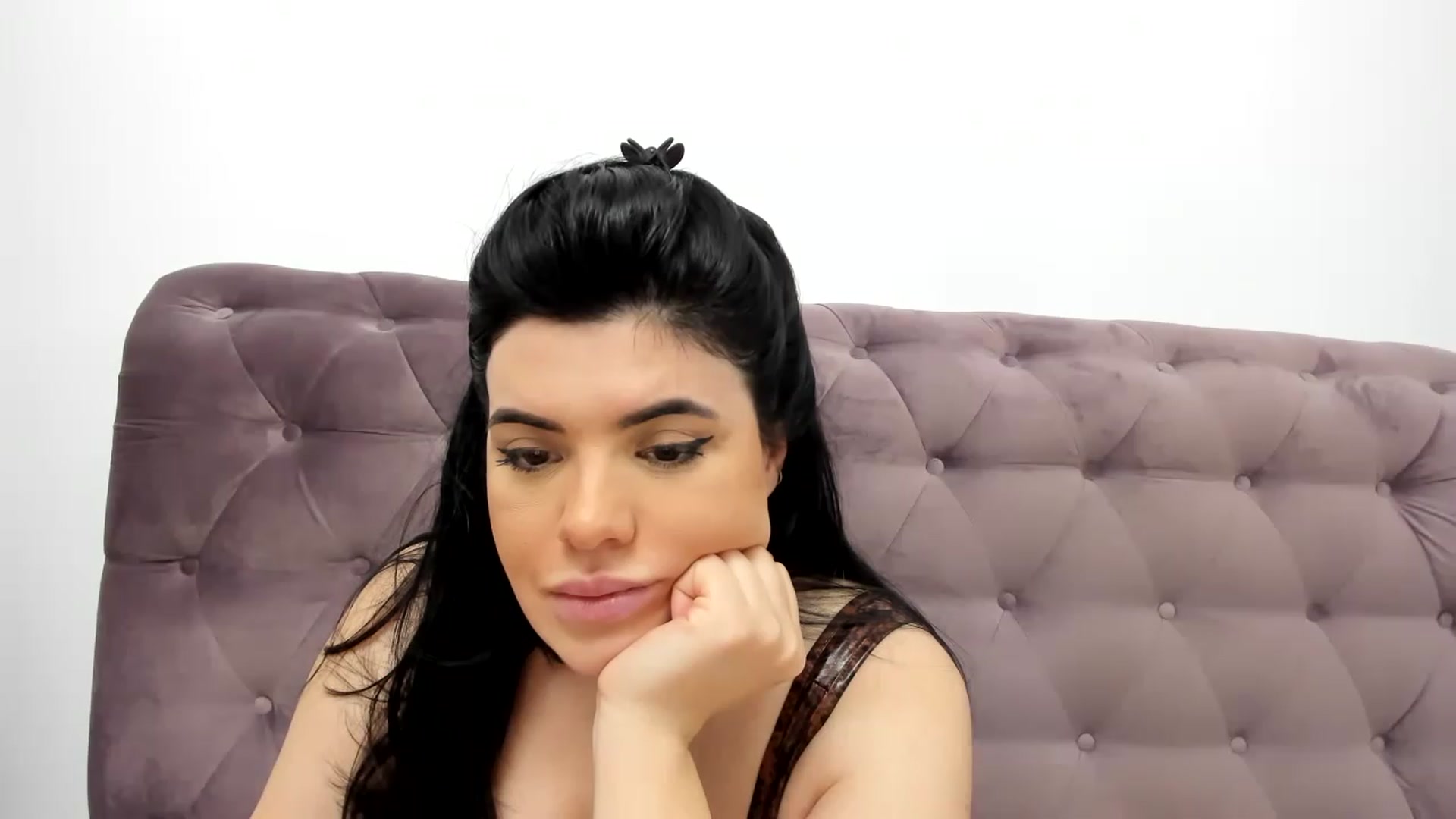 Gallery image thumbnail from Aeena's myfreecams stream on, 06/01/2023, 22:05 image 5 of 20