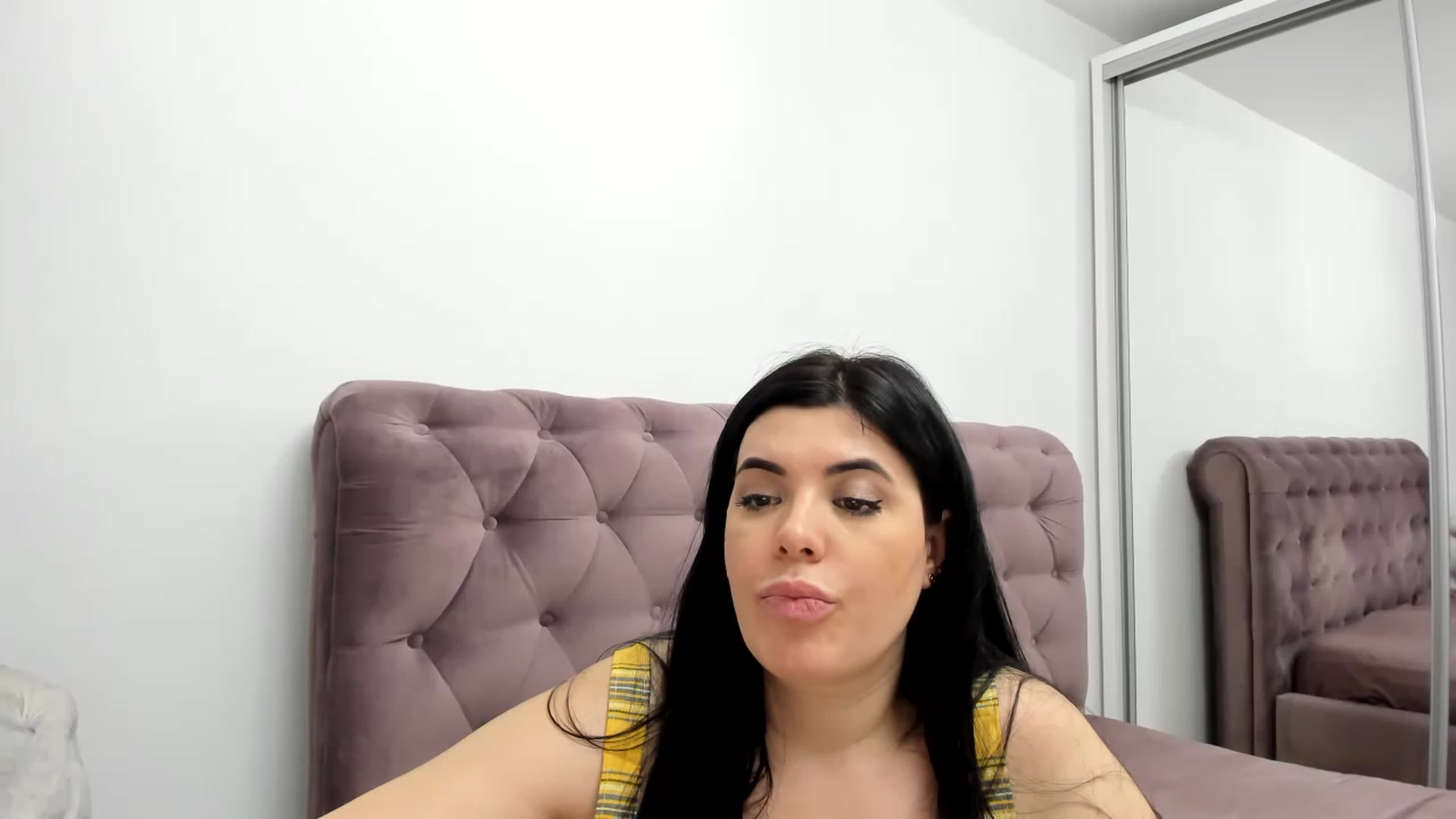 Gallery image thumbnail from Aeena's myfreecams stream on, 06/14/2023, 22:05 image 11 of 20