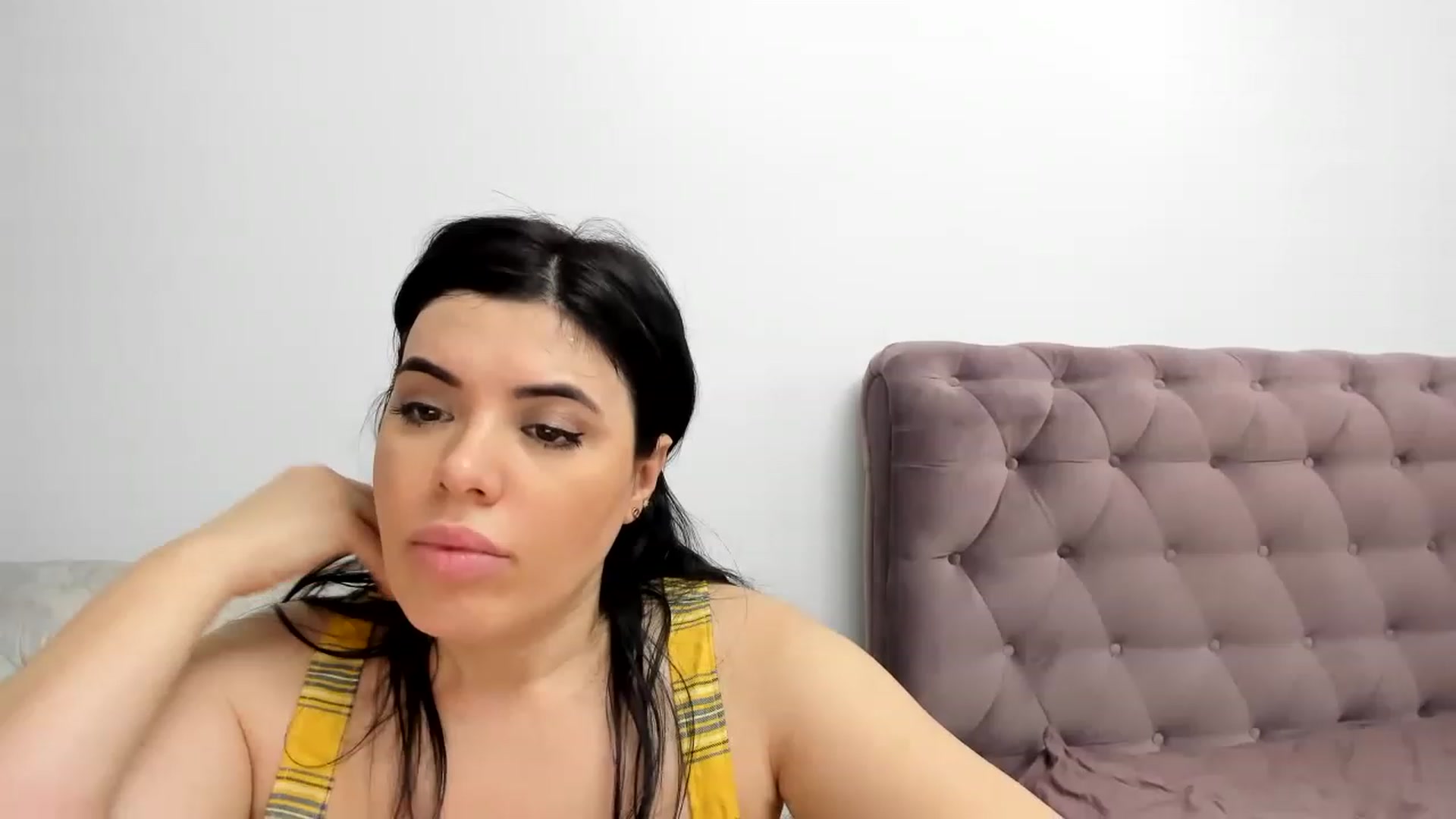 Gallery image thumbnail from Aeena's myfreecams stream on, 06/14/2023, 22:05 image 18 of 20