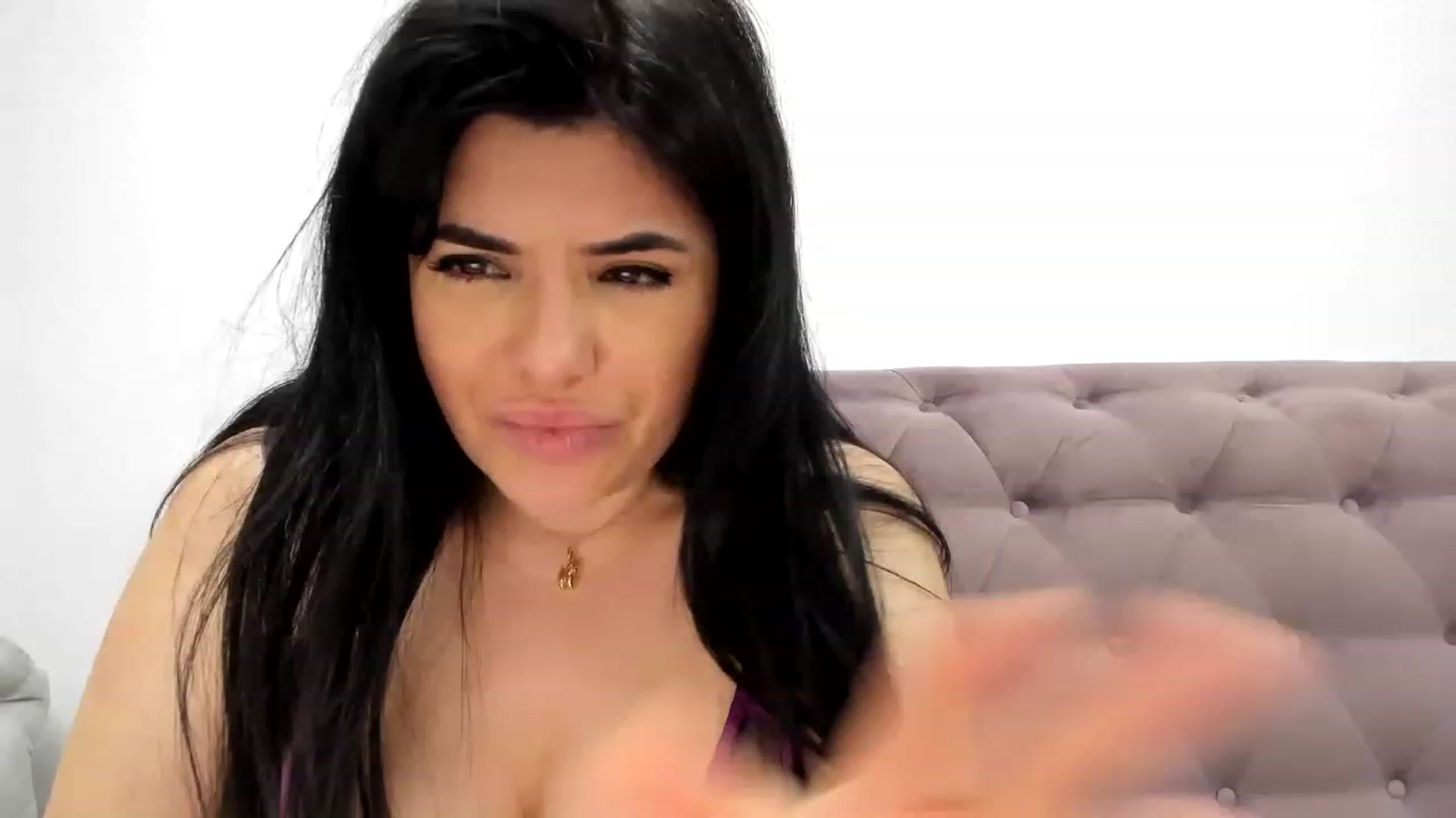 Gallery image thumbnail from Aeena's myfreecams stream on, 06/17/2023, 21:03 image 7 of 20