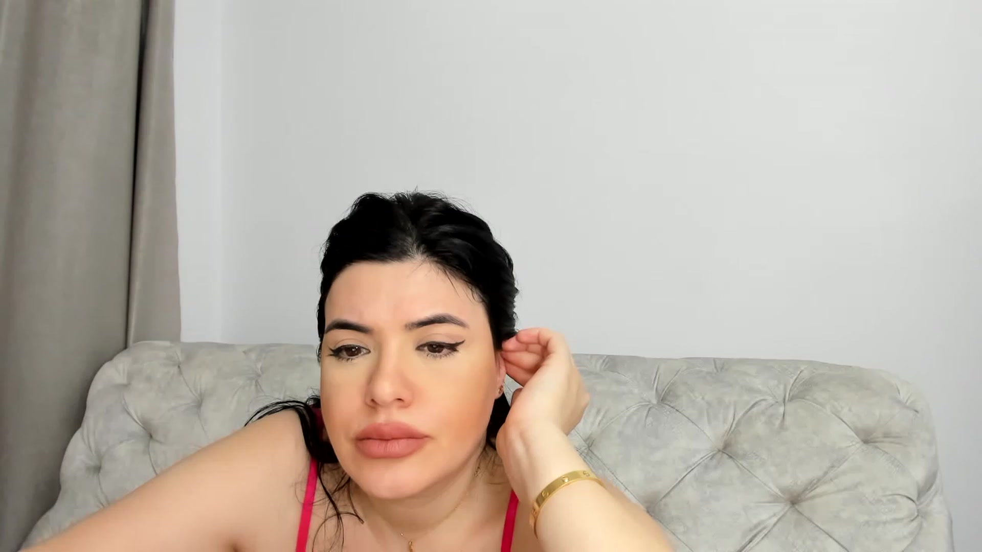 Gallery image thumbnail from Aeena's myfreecams stream on, 06/18/2023, 22:06 image 7 of 20
